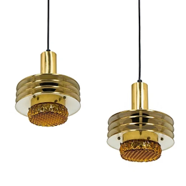 Kai Finnmark (Kai Ruokonen), A 1970s pendant light model R1117/2 'Satelite'