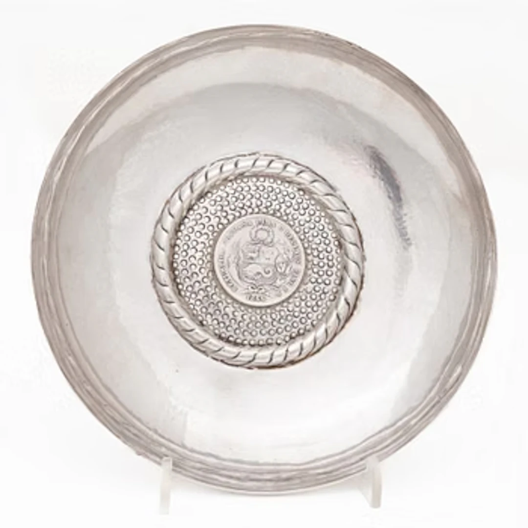 Bowl dish, sterling silver, Peru, 20th century.