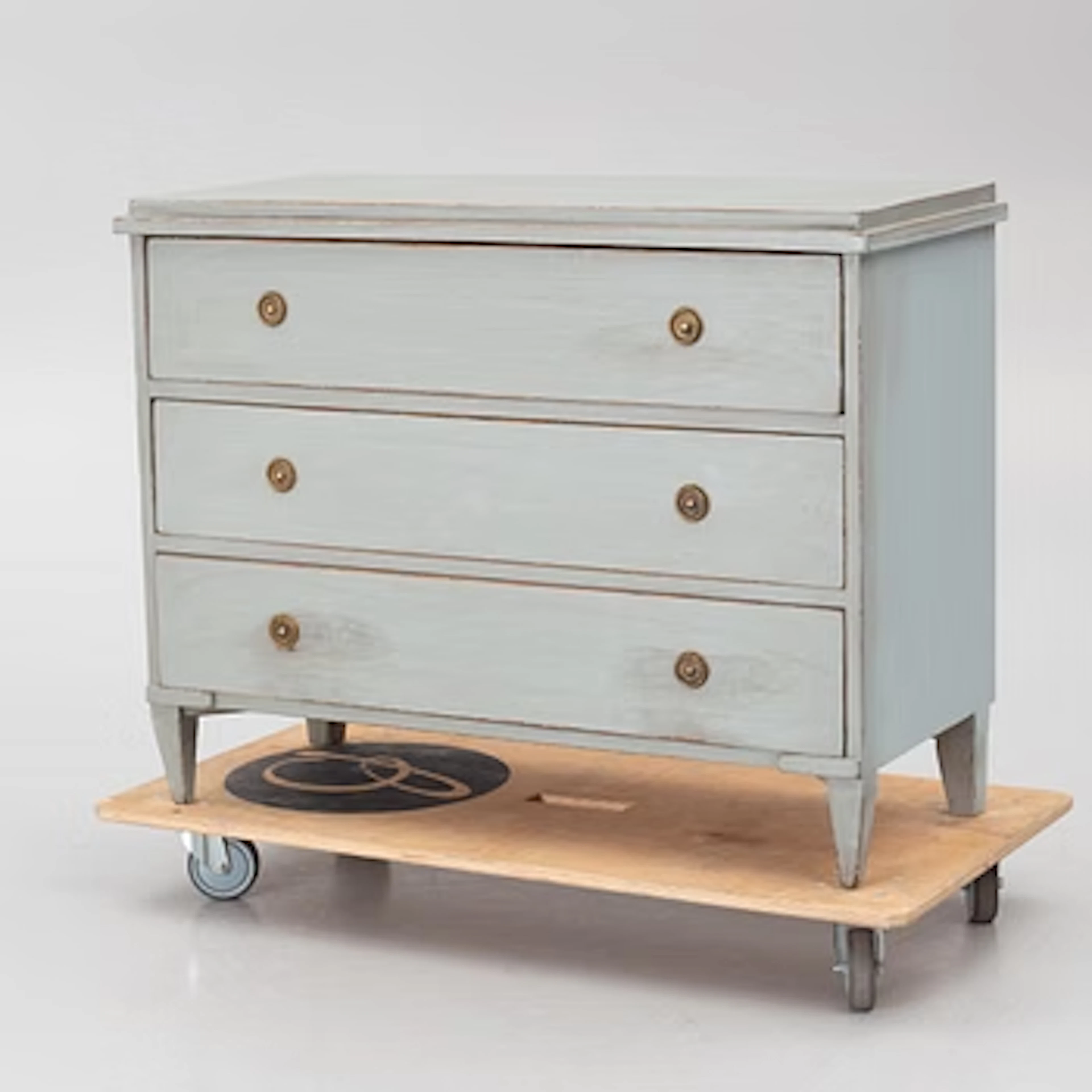 Chest of drawers, first half of the 19th century.