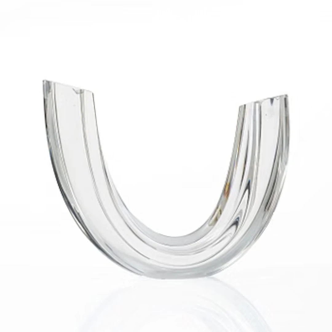 Göran Wärff, A vase / sculpture in clear glass. Signed.