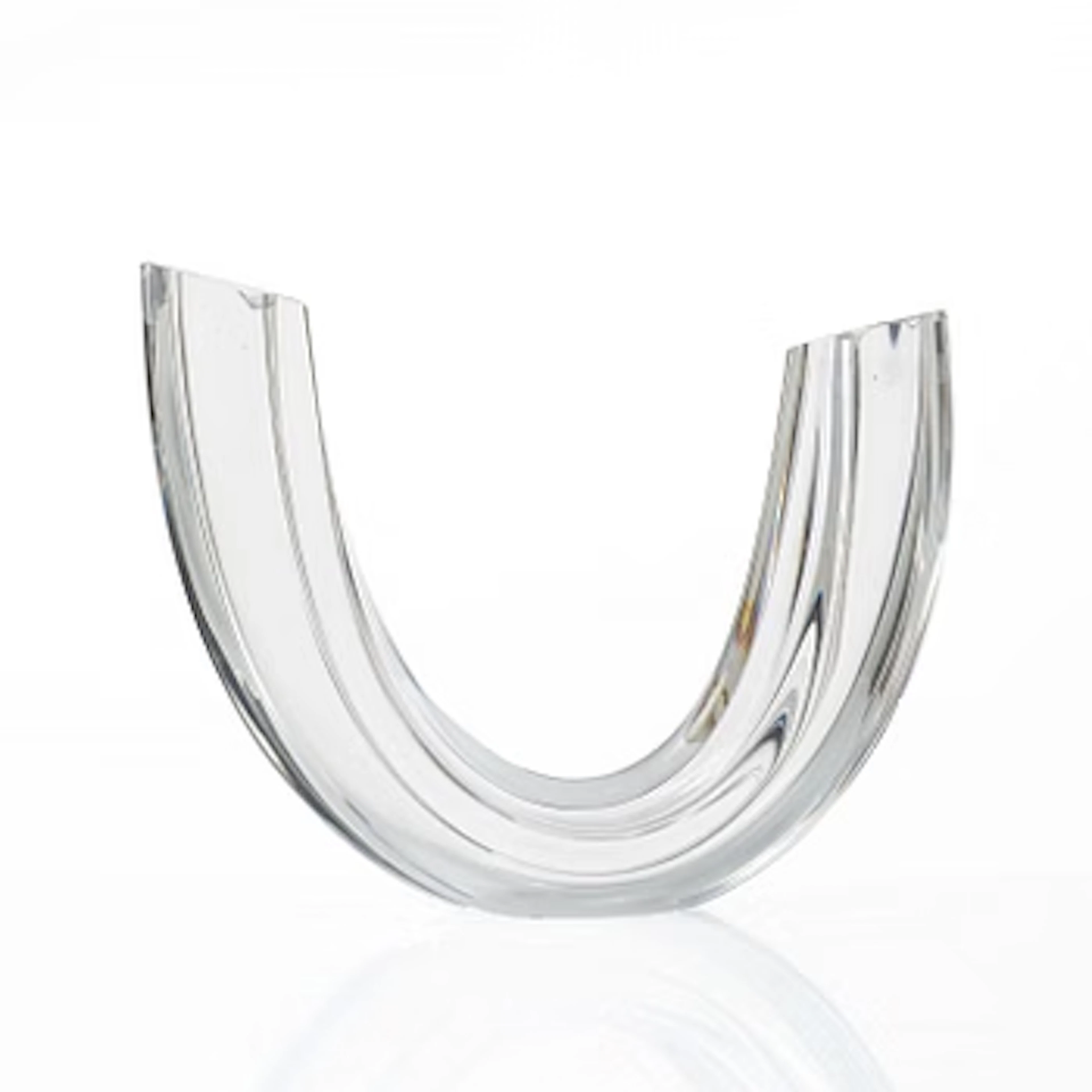 Göran Wärff, A vase / sculpture in clear glass. Signed.