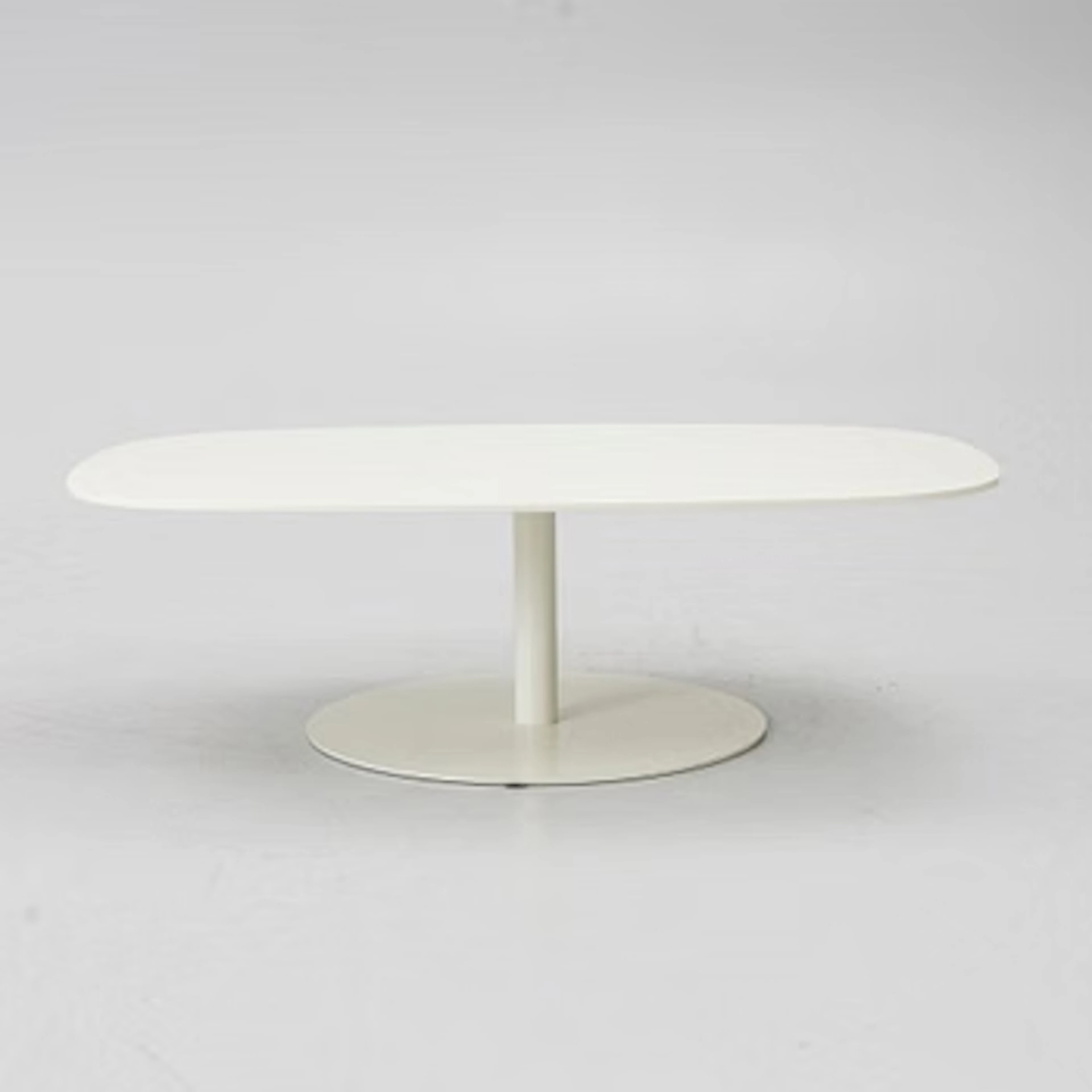 Piero Lissoni, Coffee table, Fritz Hansen, 2006.