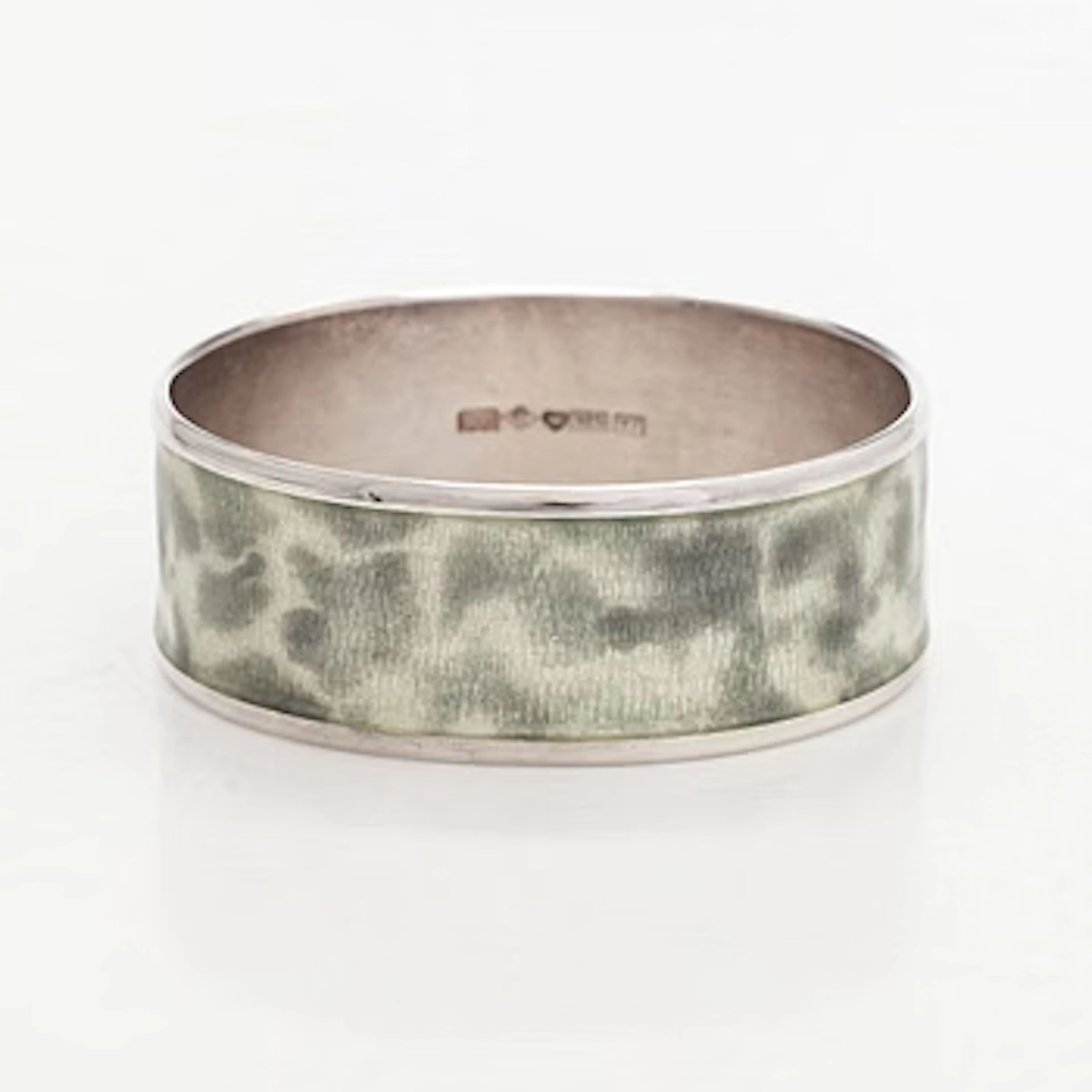 Bangle, enamel and silver. A. Tillander, Helsinki, 1976.