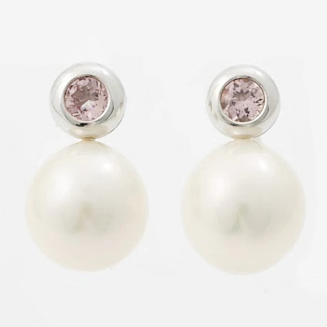 18K white gold earrings with cultured freshwater pearls and morganites.