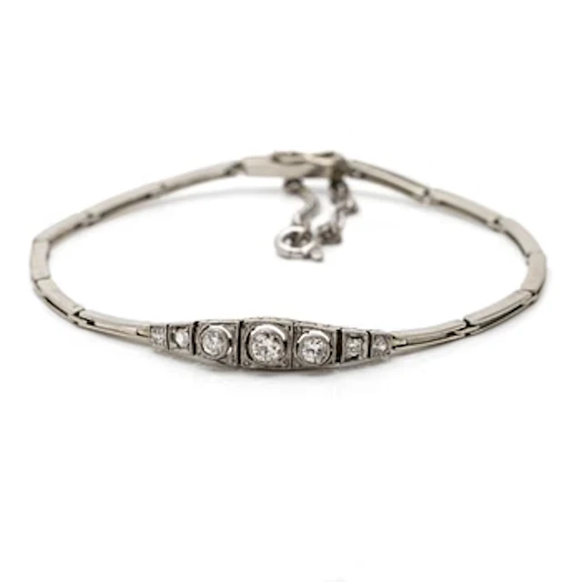 Art Deco 18K white gold and platinum bracelet with diamonds.