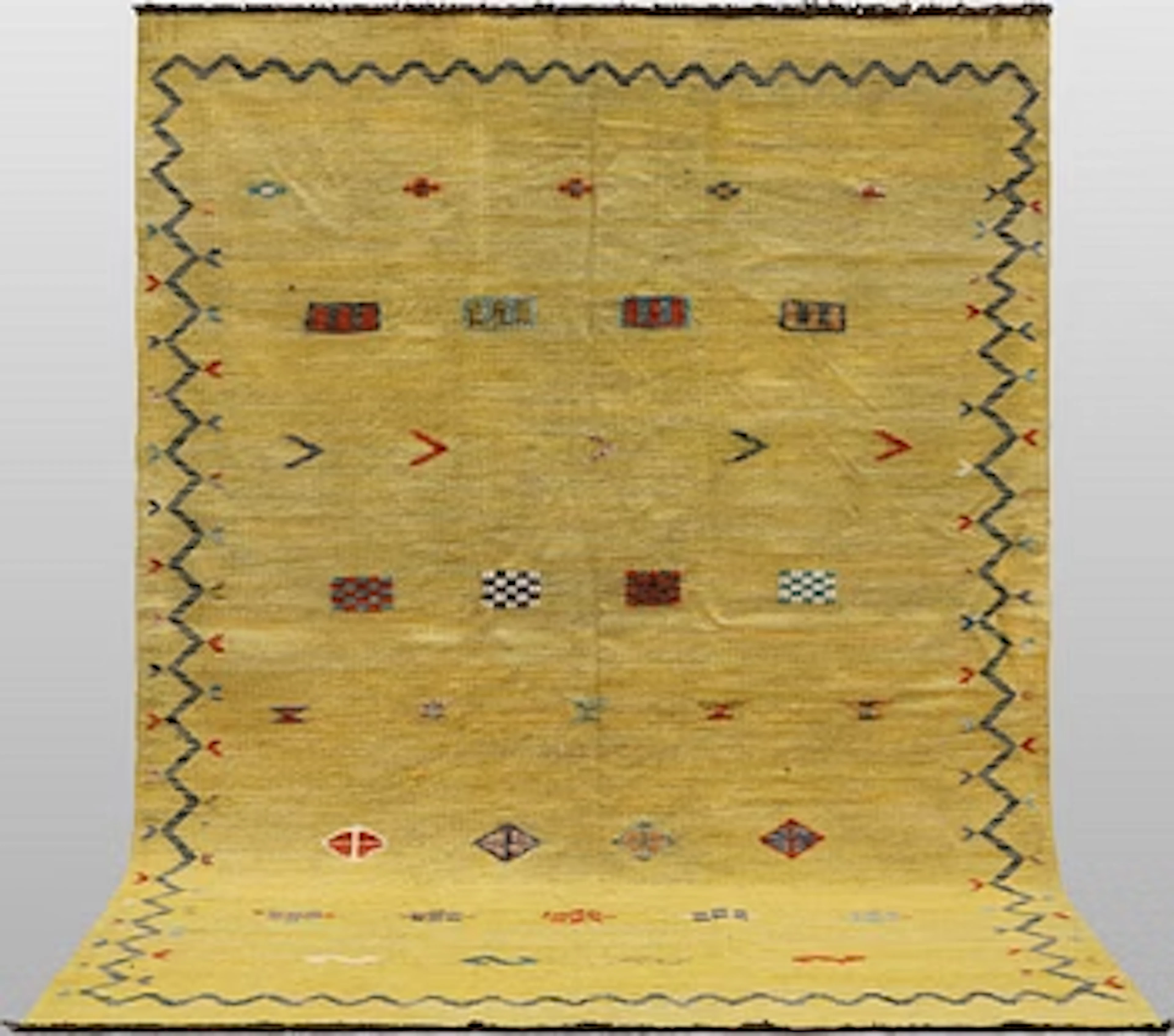 A Kelim carpet, 247 x 177 cm.