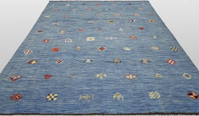 A Kelim carpet, 296 x 250 cm.