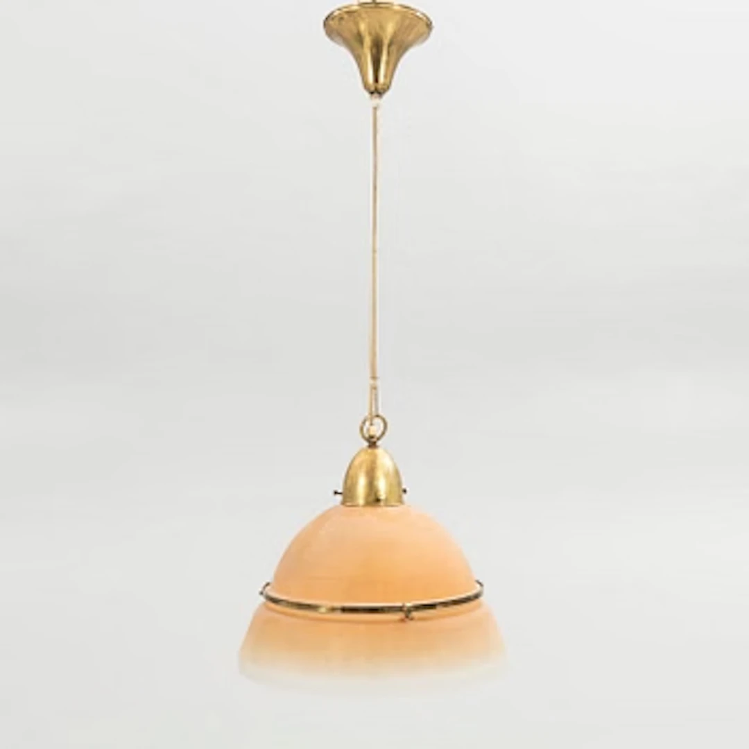 Taklampa, opalöverfång, tvådelad kupa, 1930/40-tal.