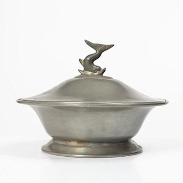 Nils Fougstedt, Tureen with cover, Firma Svenskt Tenn. Stockholm, 1926.