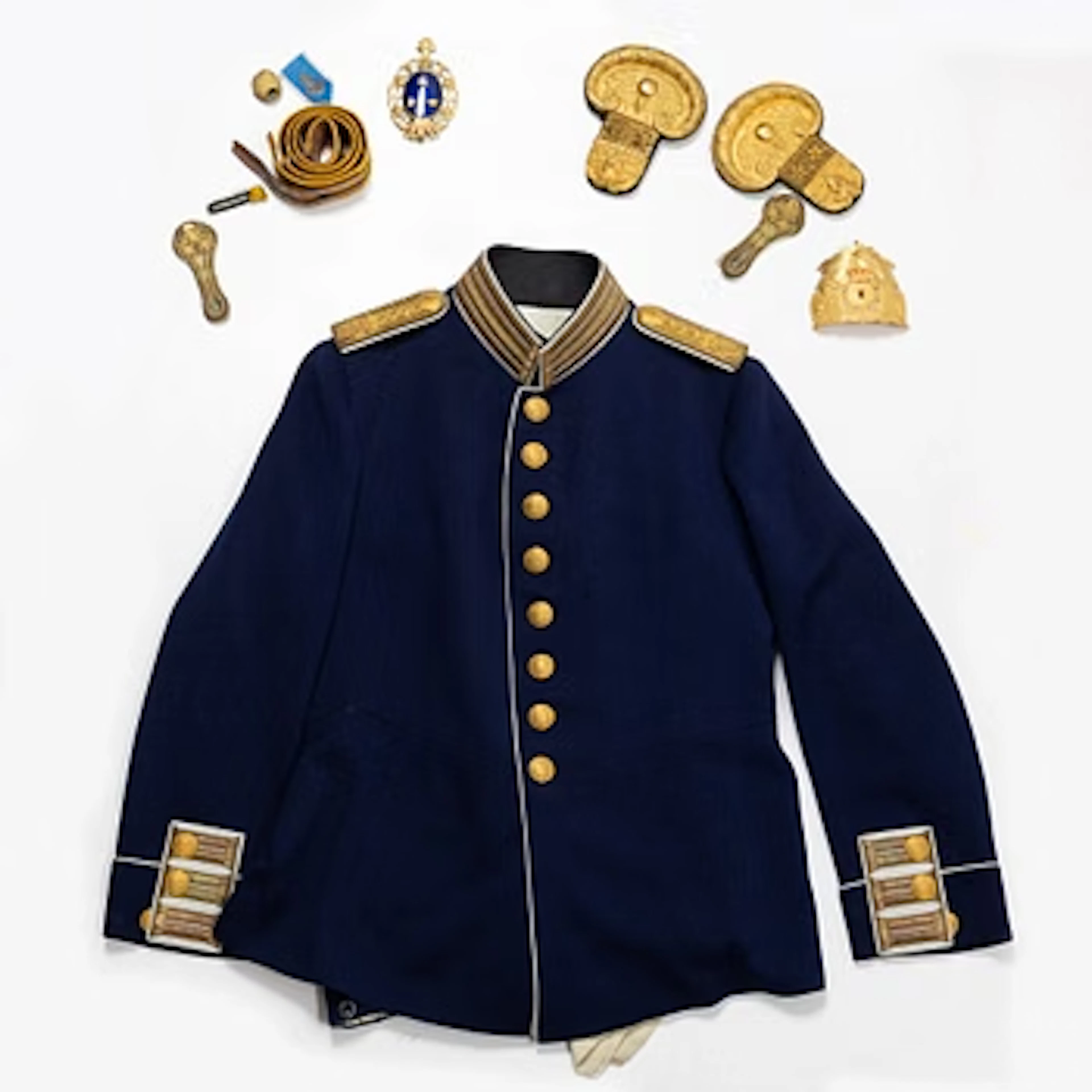 Uniform for a Swedish grenadier officer, made by Bröderna Johnsson