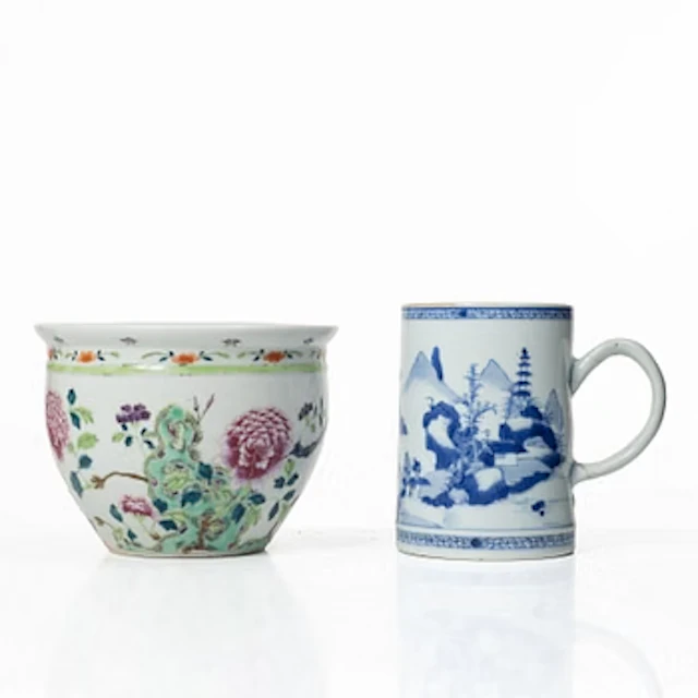 A Chinese blue and white porcelain mug and a famille rose flower pot