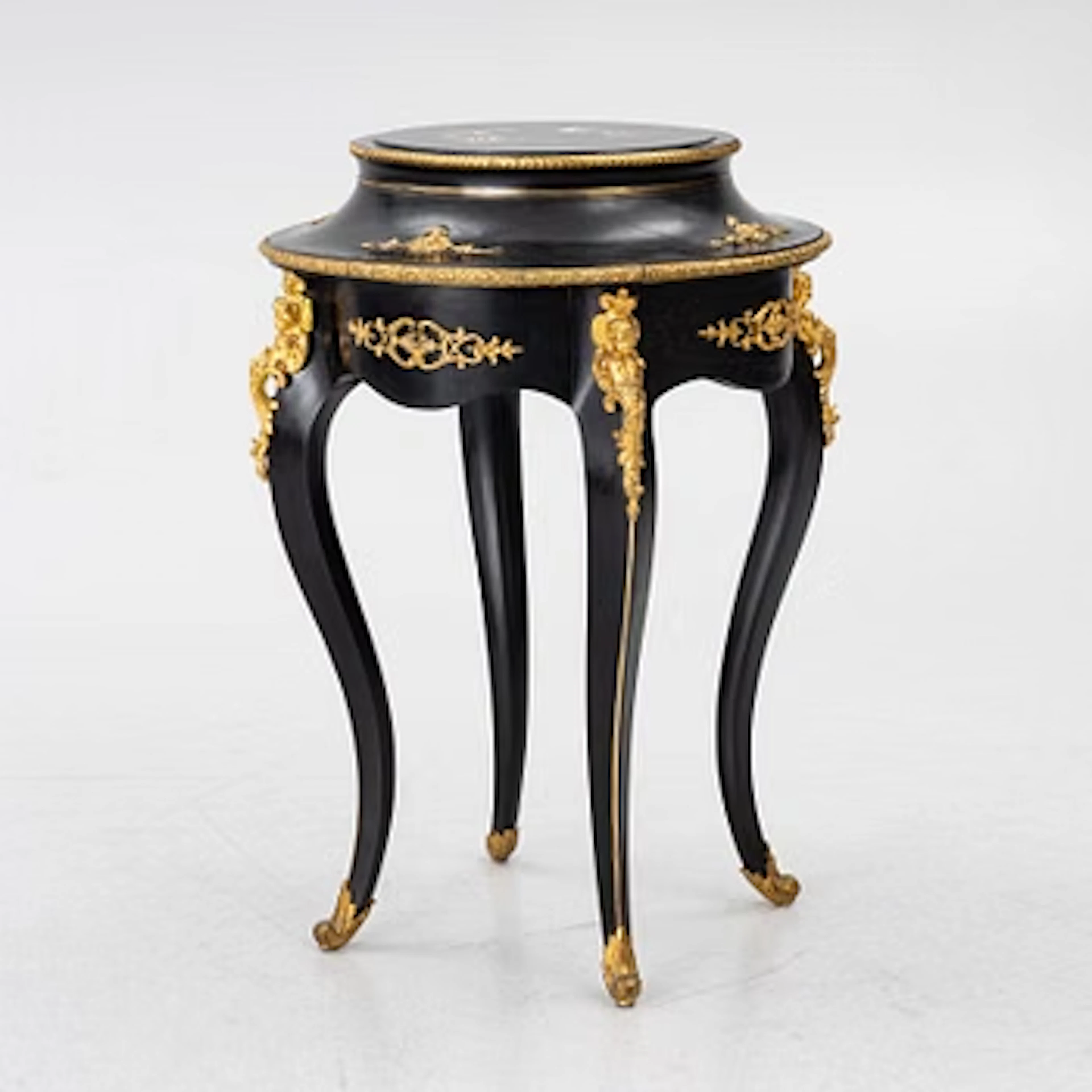 A rococo-revival pietre dure-top table, later part 19th century.