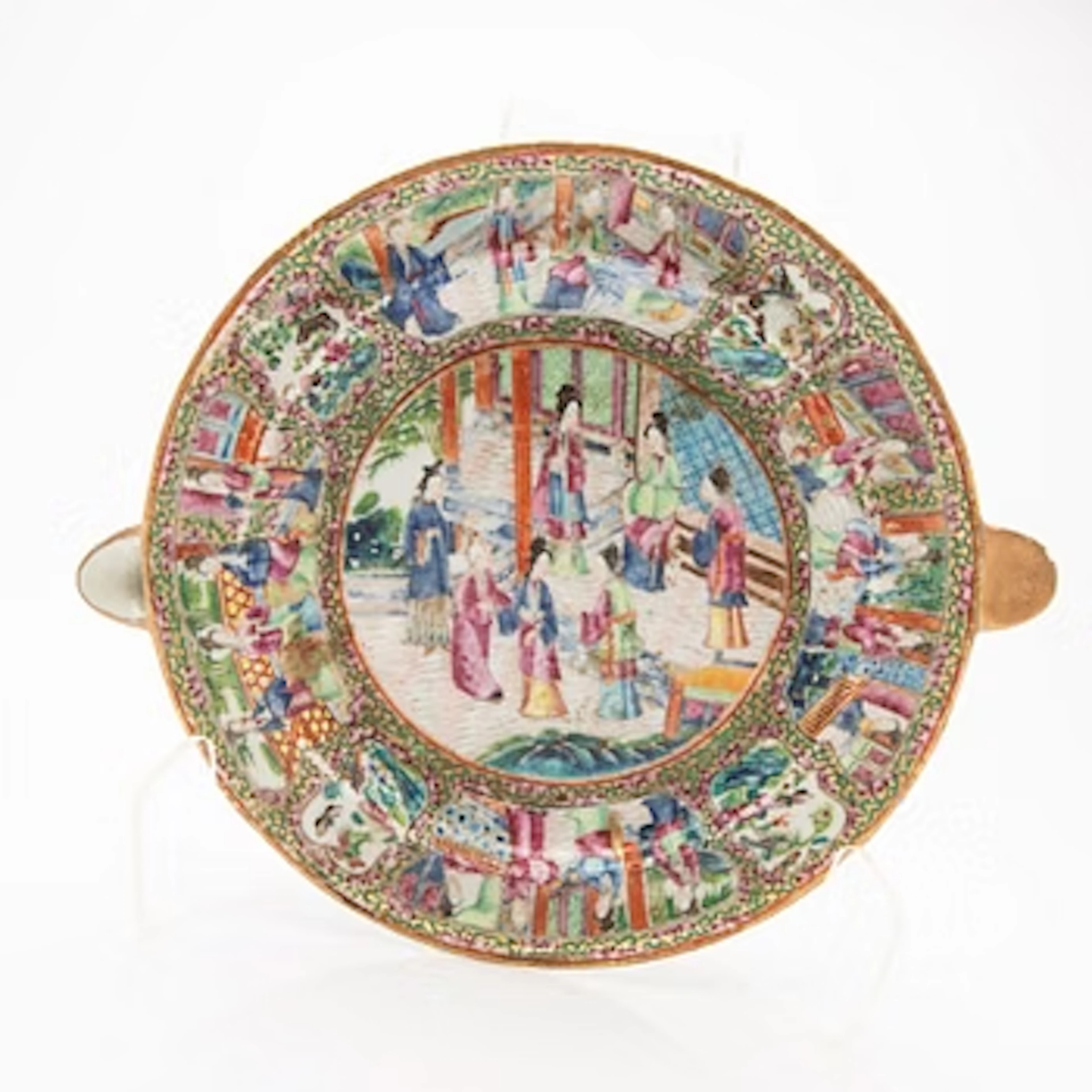 A Canton hot water dish, China 19th century.