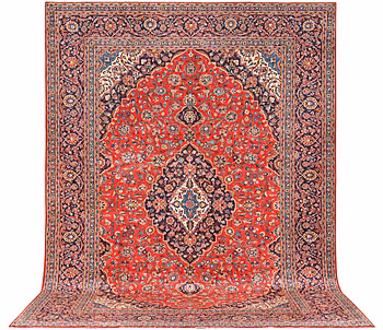 A Kashan carpet, c. 430 x 302 cm.