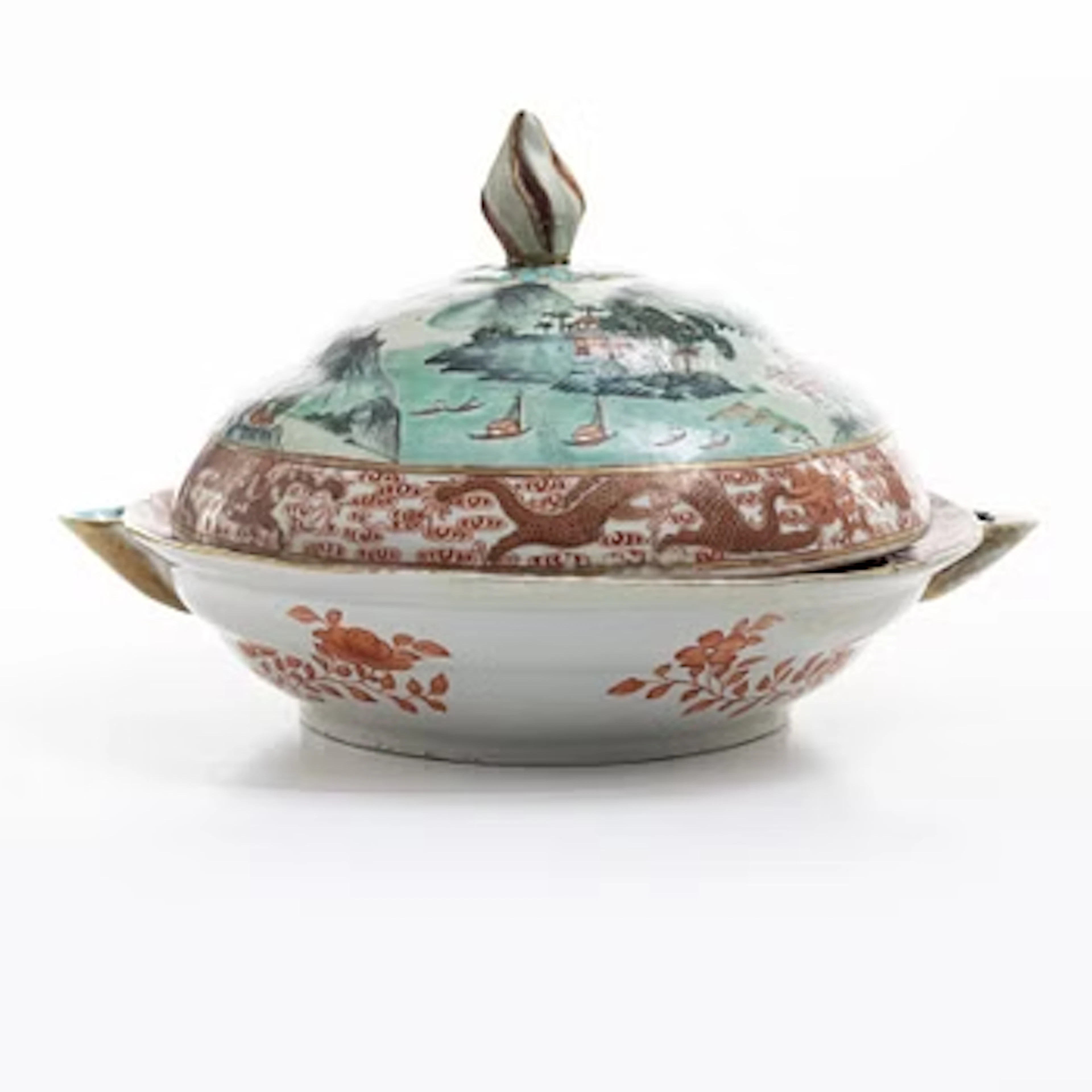 A Chinese enamelled porcelain hot water dish with cover, Qing dynasty