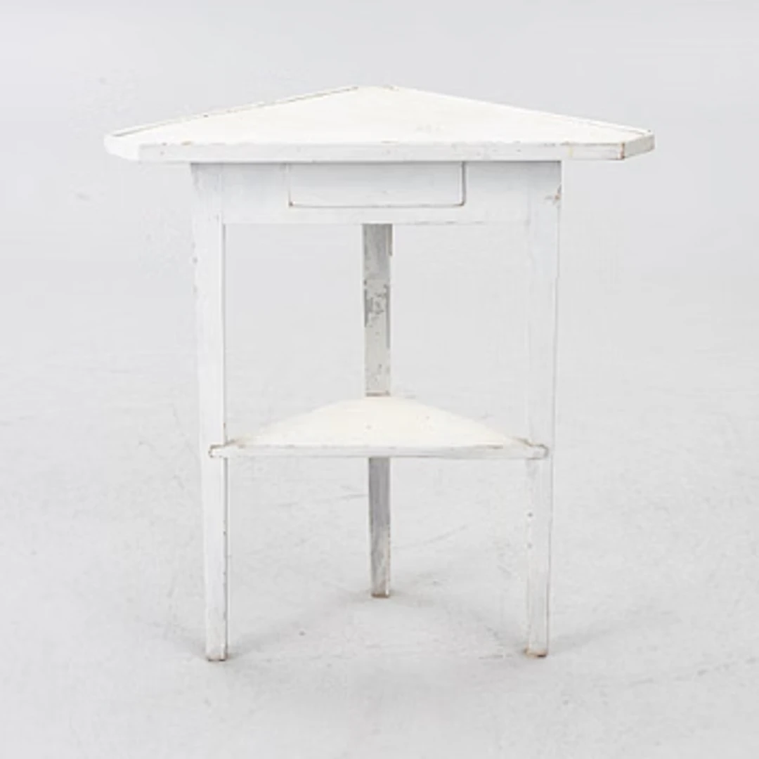 A corner table, 19th century.