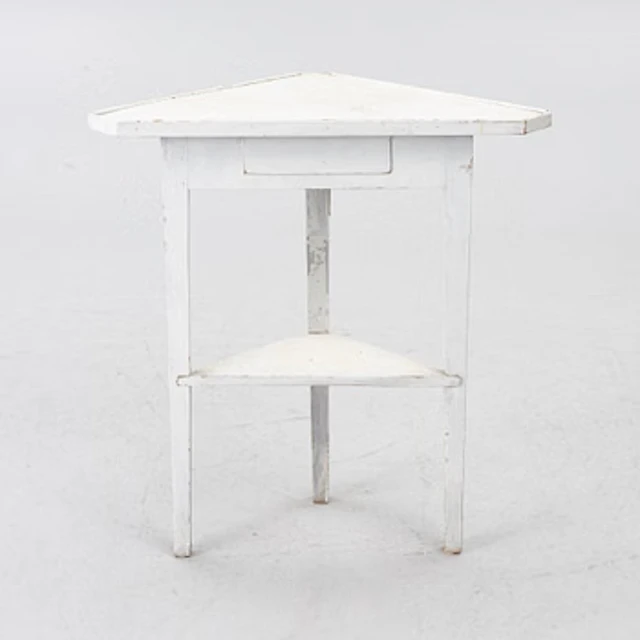 A corner table, 19th century.