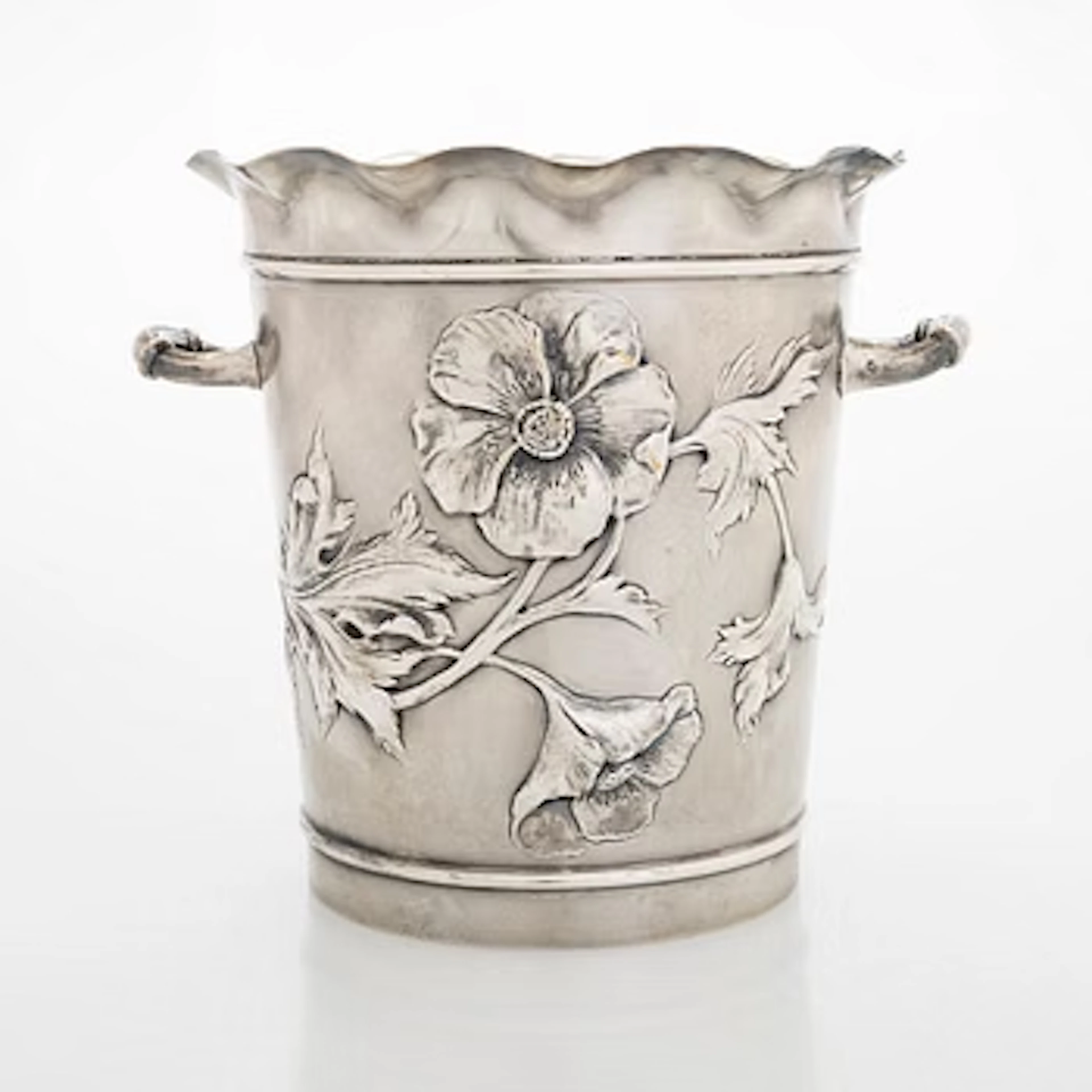 An early 20th century champagne cooler.
