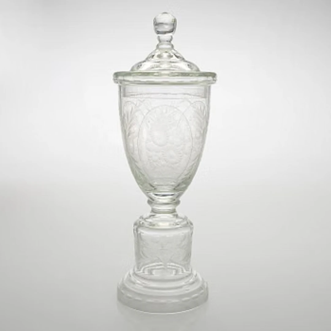A glass bowl with lid, mid-20th century.
