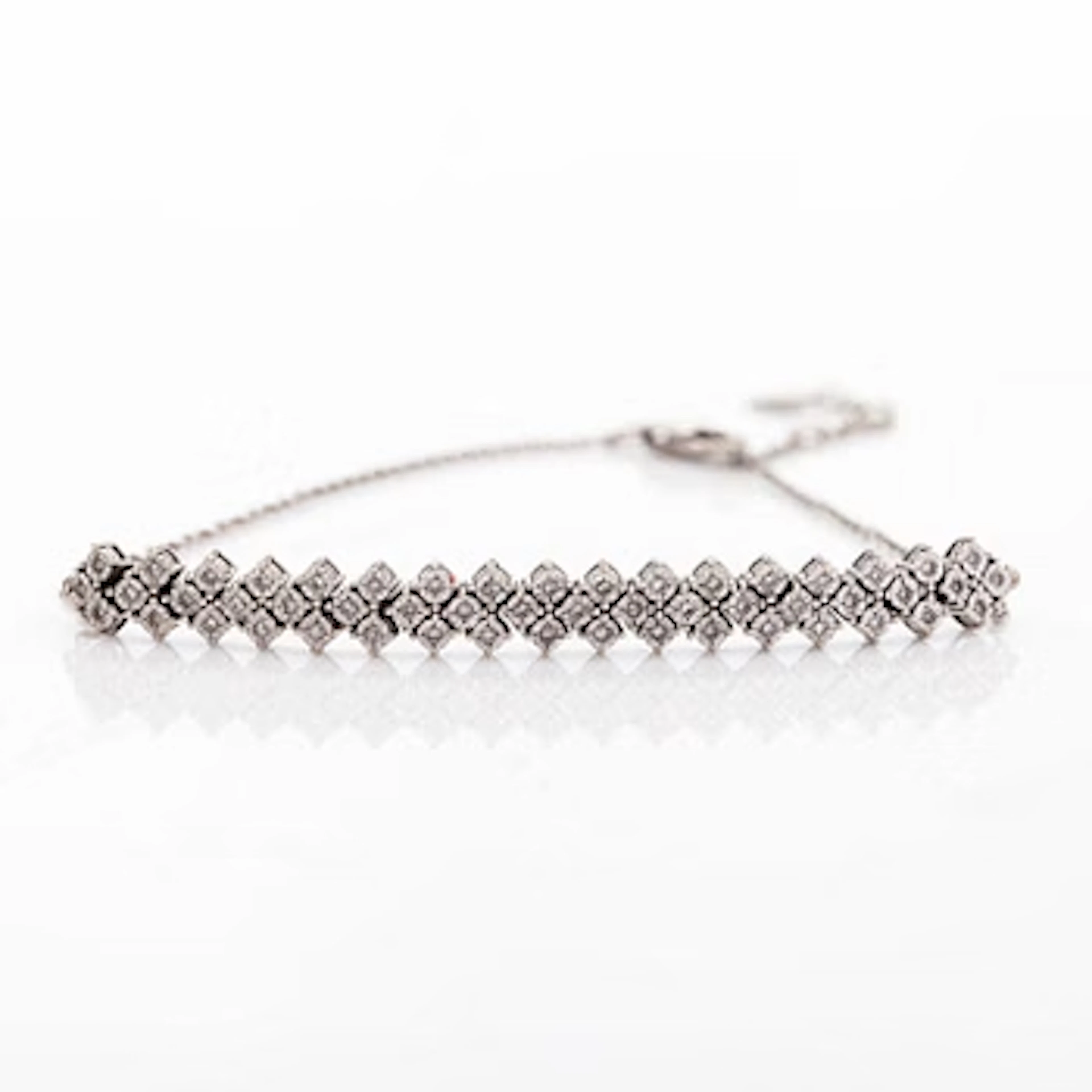 Bracelet, 8/8-cut diamonds, 14K white gold.