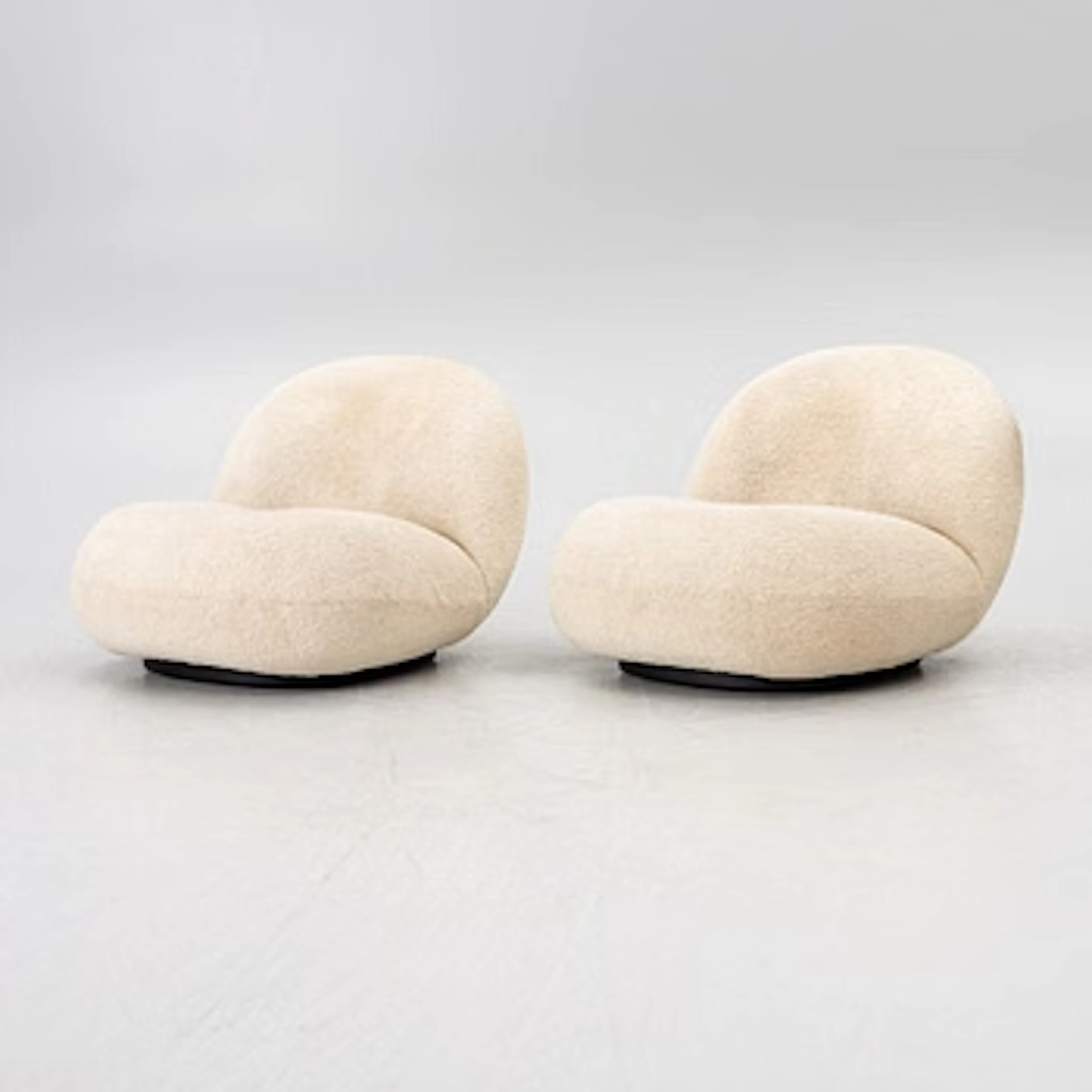 Pierre Paulin, Armchairs, a pair, “Pacha”, Gubi.