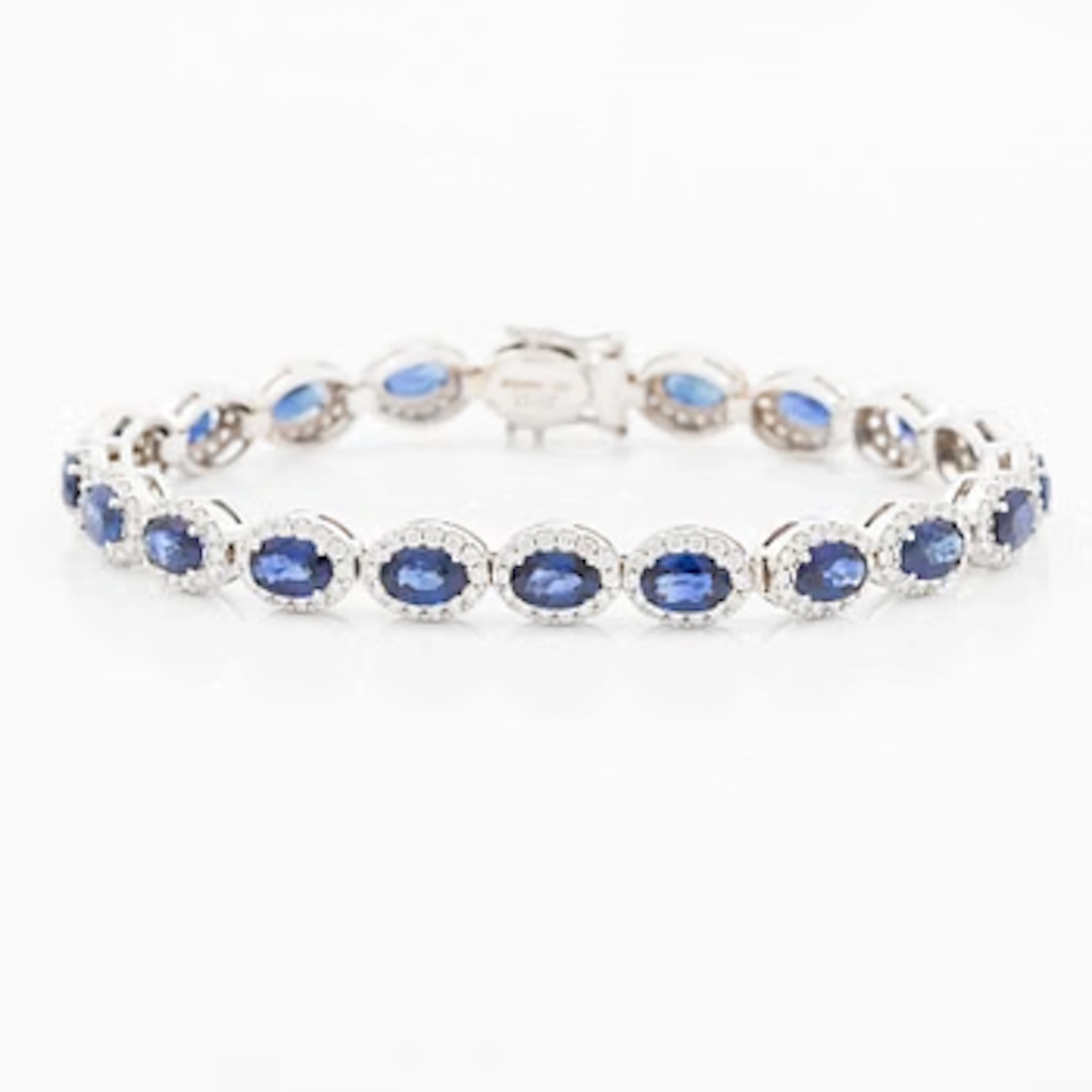 Bracelet 18K white gold with oval faceted sapphires and round brilliant-cut