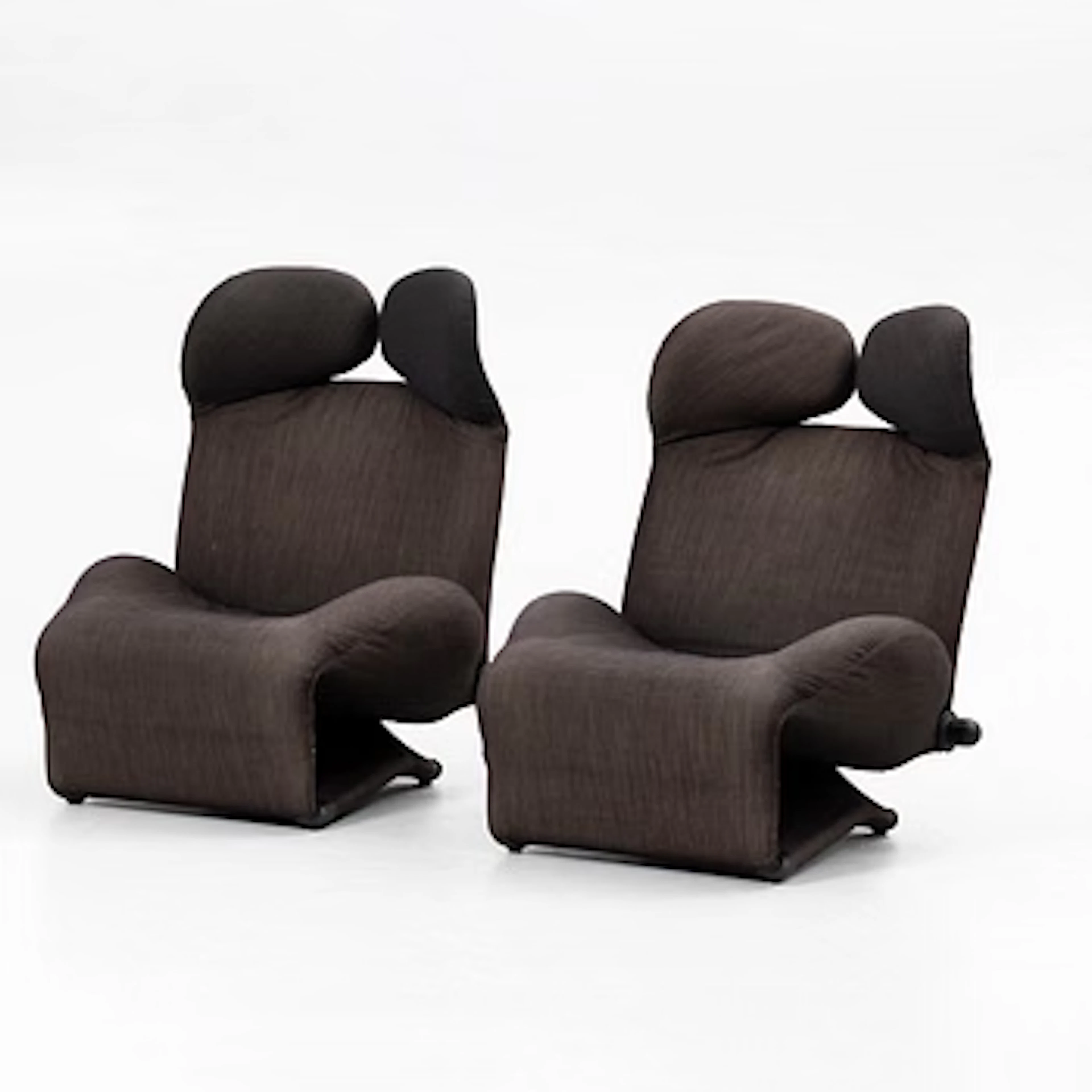 Toshiyuki Kita, Lounge chairs, a pair, “Wink”, Cassina, 1980s