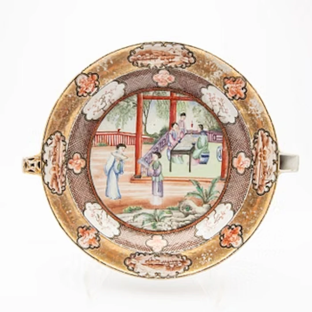 A 'Rockefeller' Chinese Export hot water dish, Qing dynasty, Qianlong