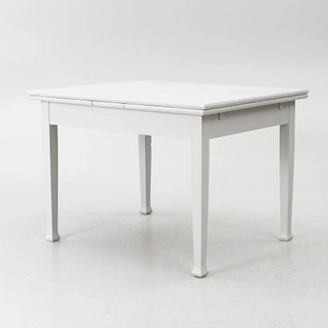 Dining table, early 20th century.