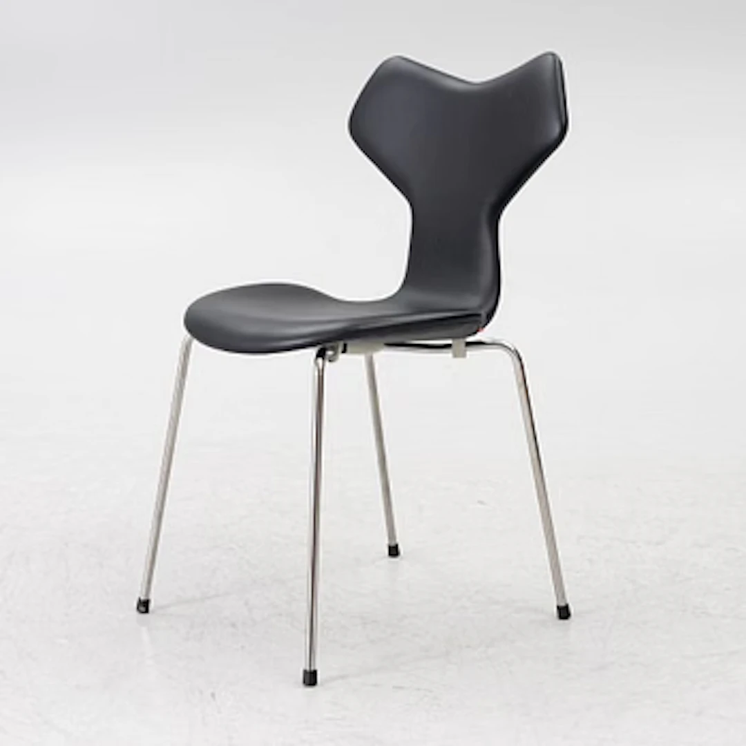 Arne Jacobsen, Chair, "Grand Prix", Fritz Hansen.