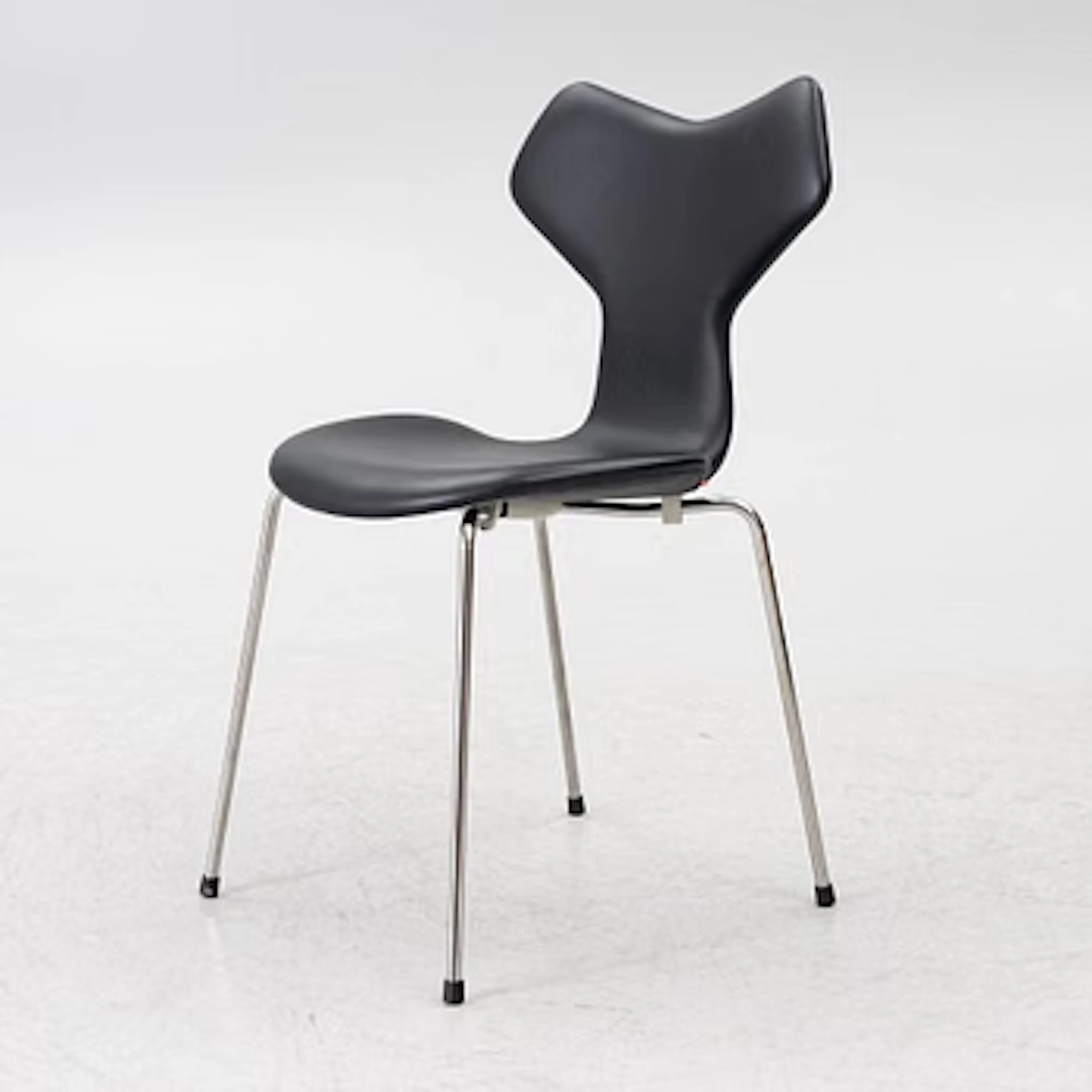 Arne Jacobsen, Chair, "Grand Prix", Fritz Hansen.