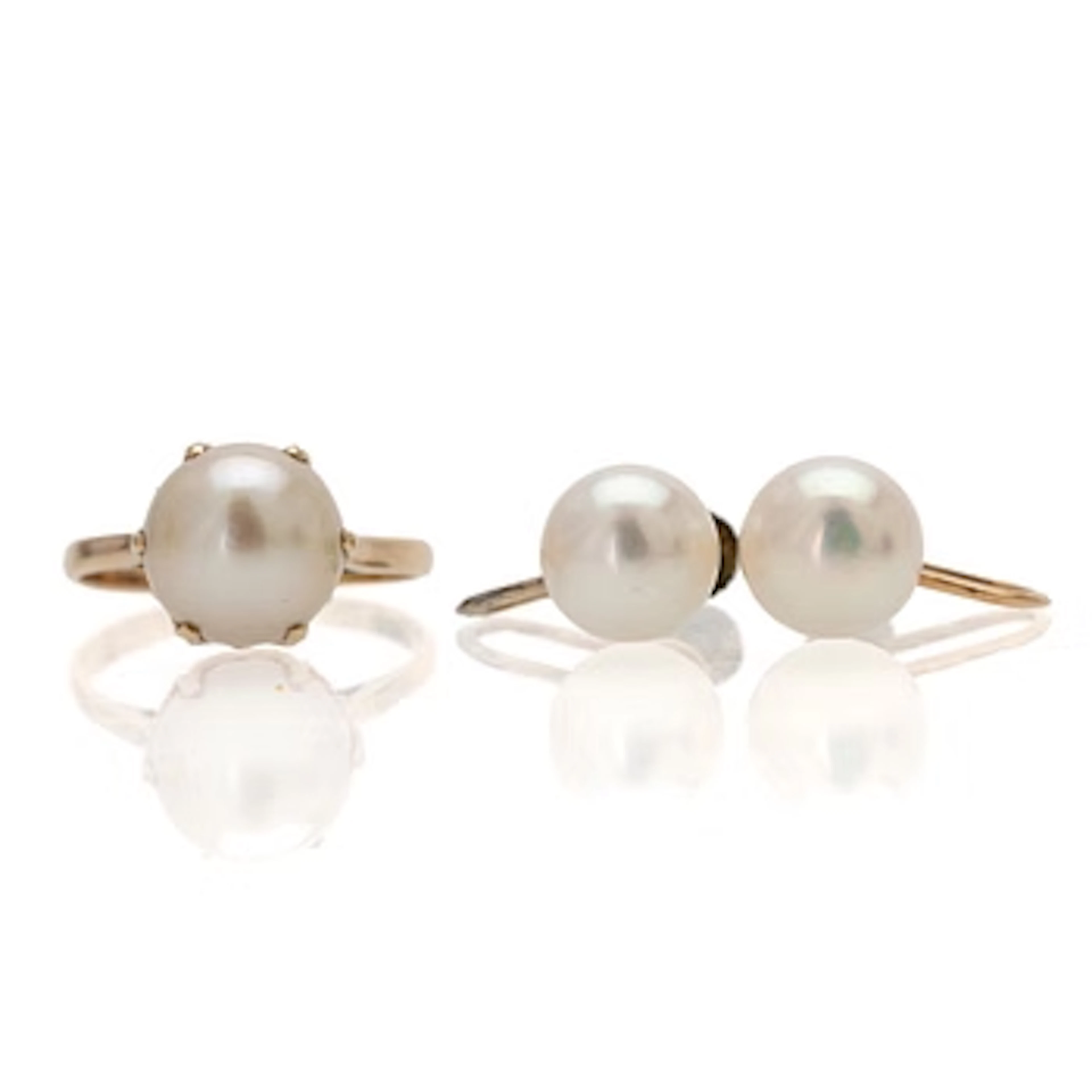 Ring and earrings, a pair, 14K gold and cultured pearls.