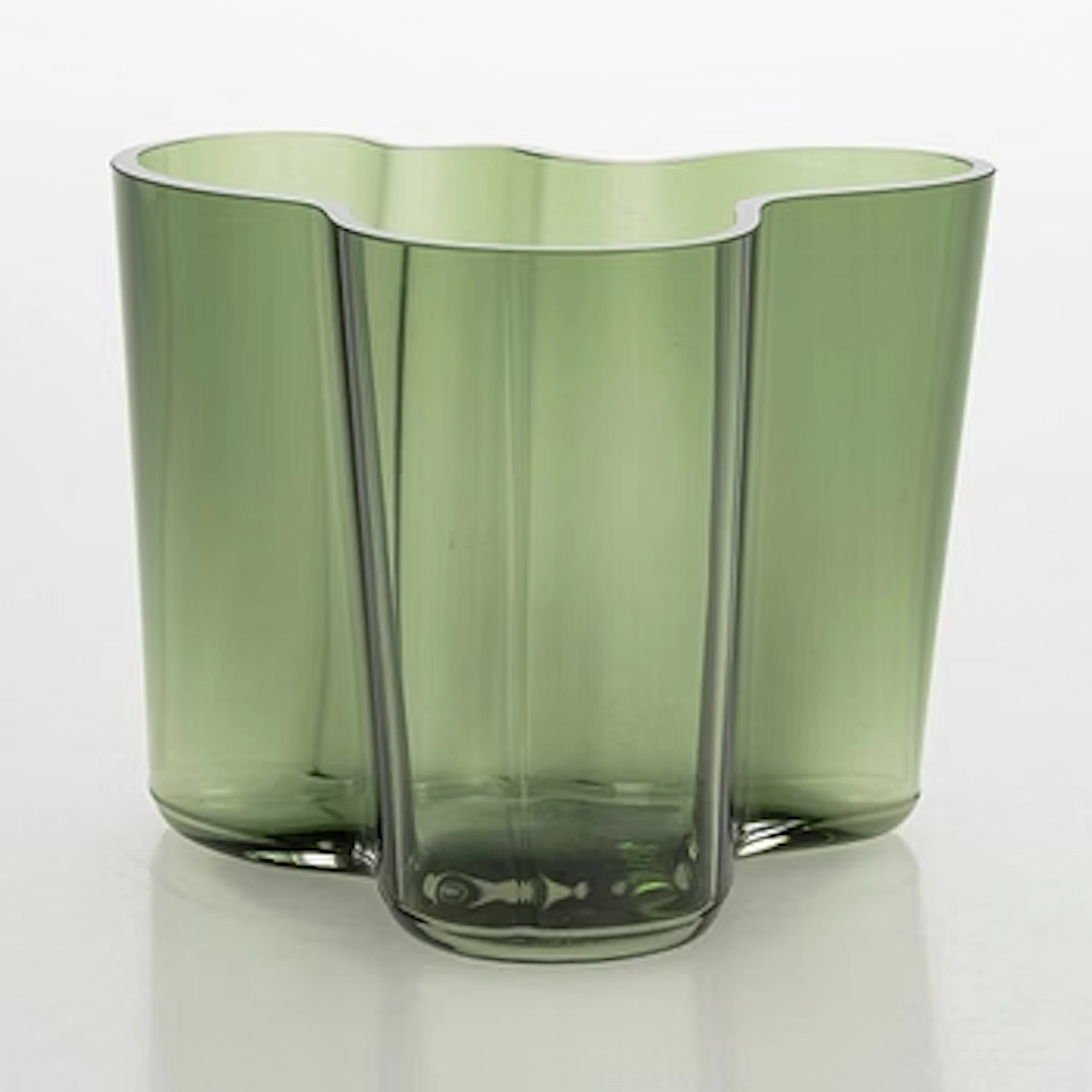 Alvar Aalto, a glass vase, signed Alvar Aalto 5409/7000 1988.