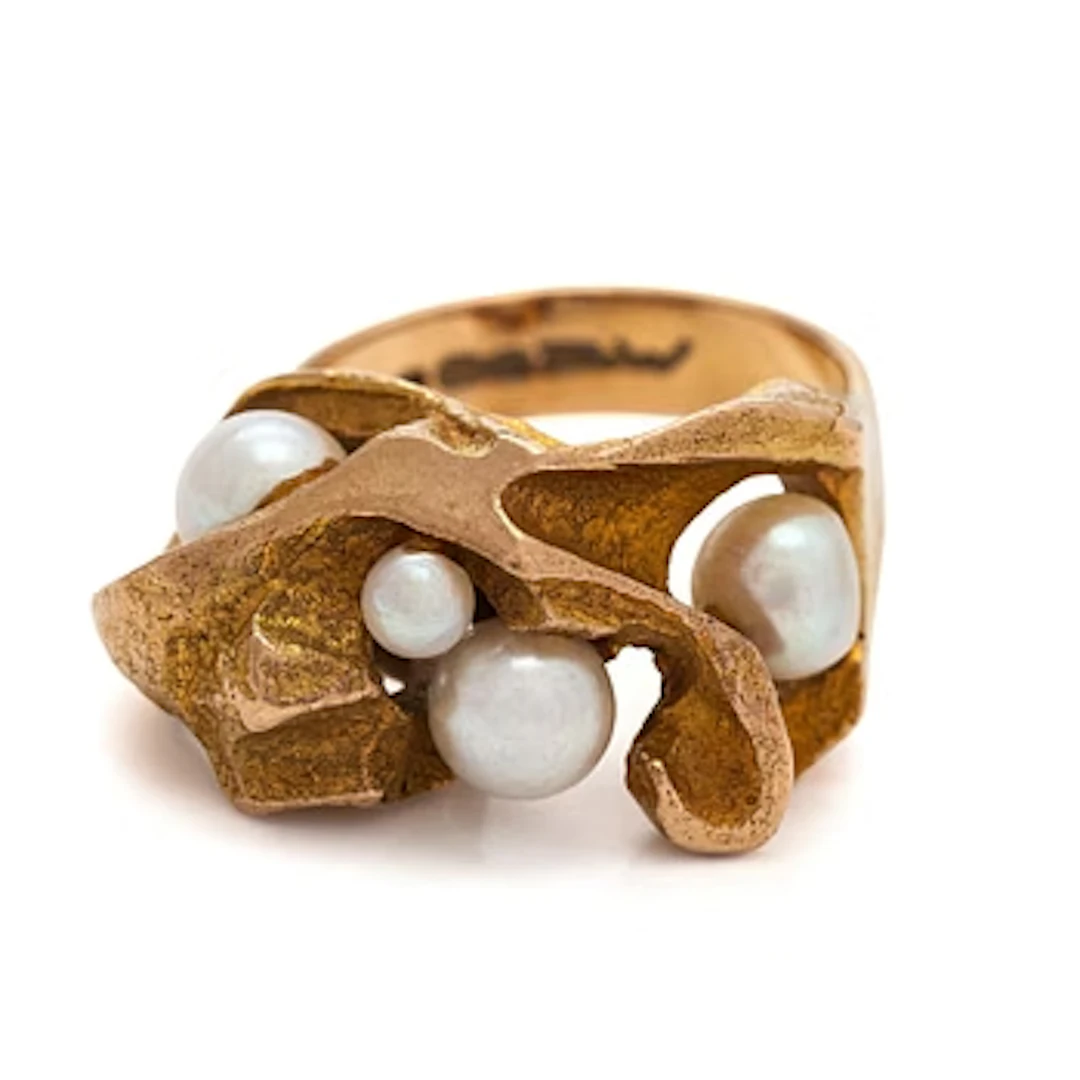 Björn Weckström, Ring, “Kastehelmet”, cultured pearls, 14K gold, Lapponia 1968.