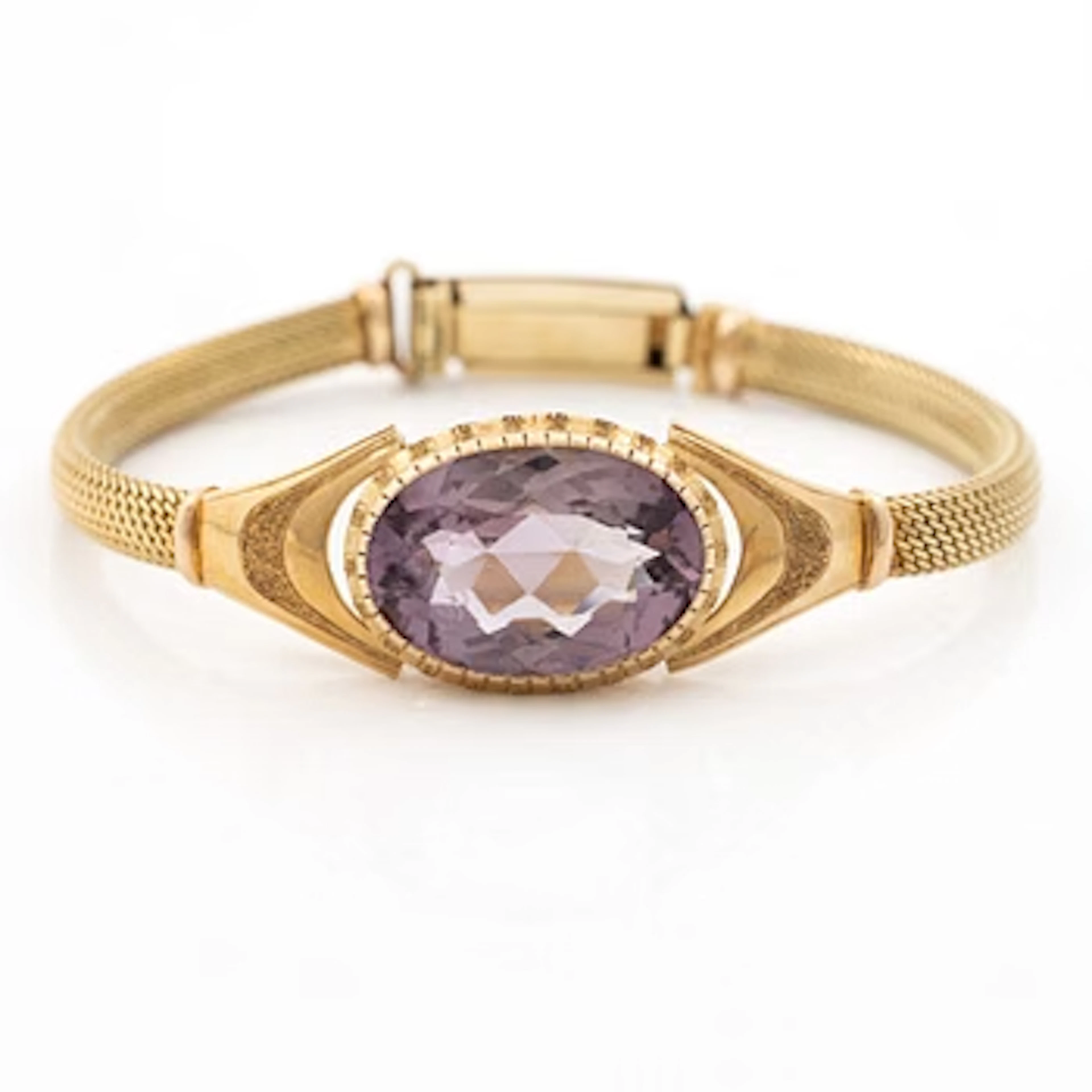 Bracelet, 14K gold with oval-cut amethyst.