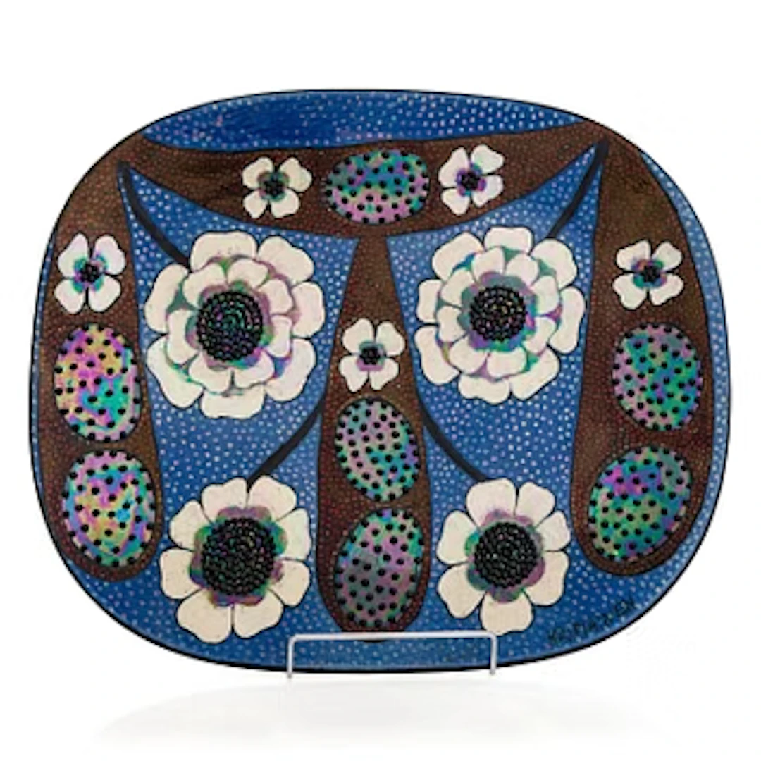 Birger Kaipiainen, decorative stoneware dish, signed Kaipiainen.