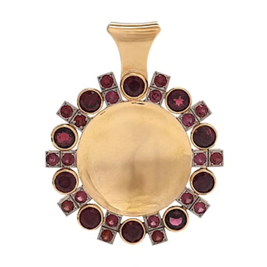 Kalevala Koru, pendant, faceted garnets, 14K gold, Helsinki 1961.