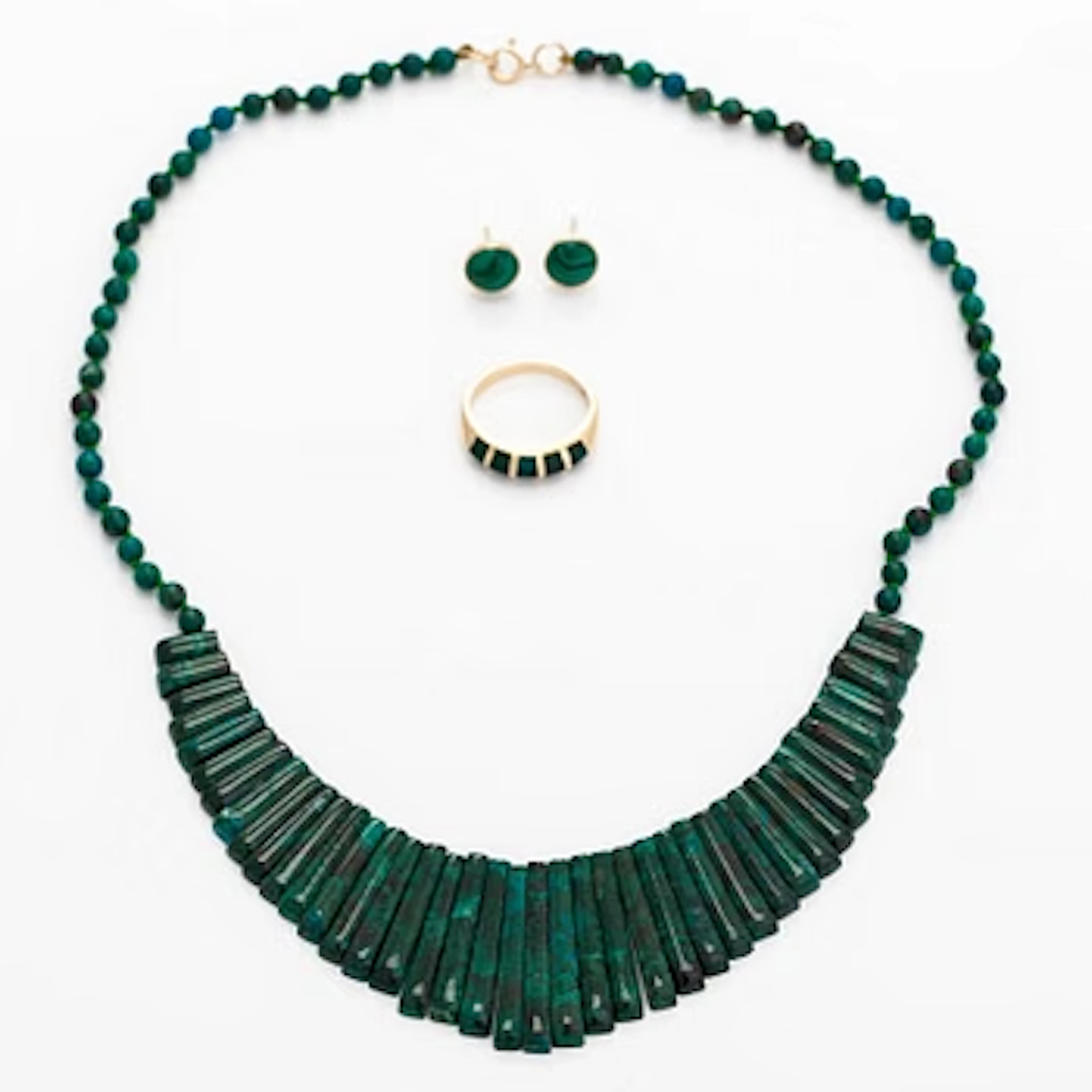 Jewellery set, 3 pieces, necklace, ring and earrings, 14K gold and malachite.