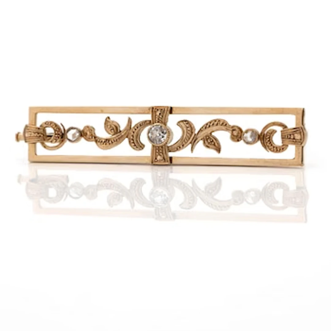 Brooch, 14K gold, first half of the 20th century.