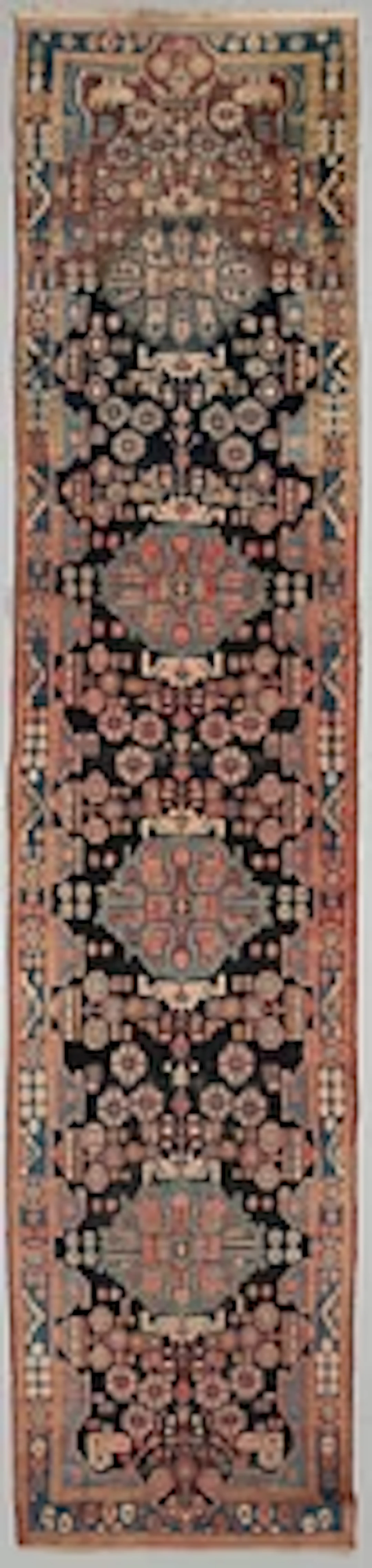 Gallery runner, Hamadan, approx. 489 x 110 cm.