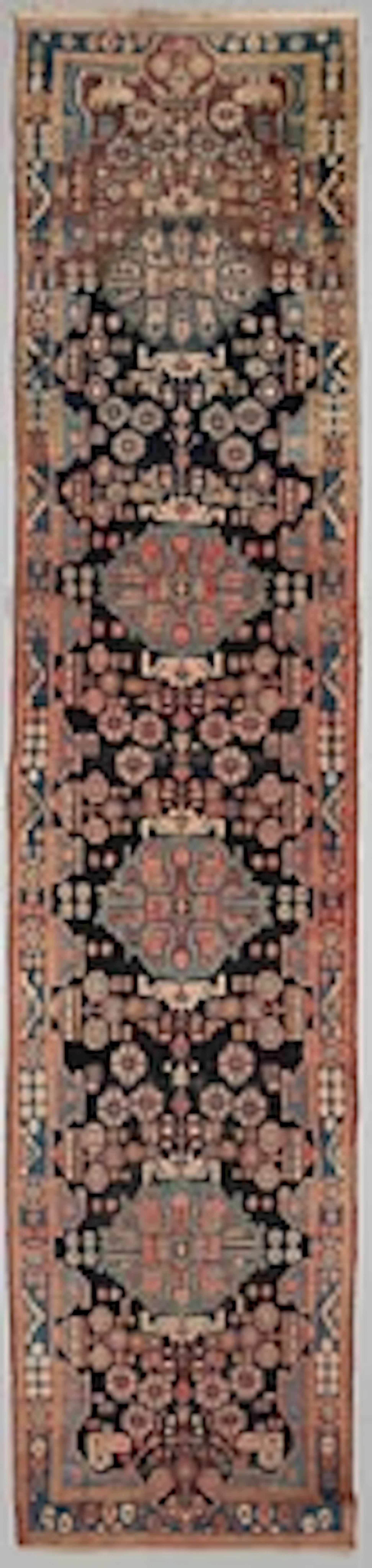 Gallery runner, Hamadan, approx. 489 x 110 cm.