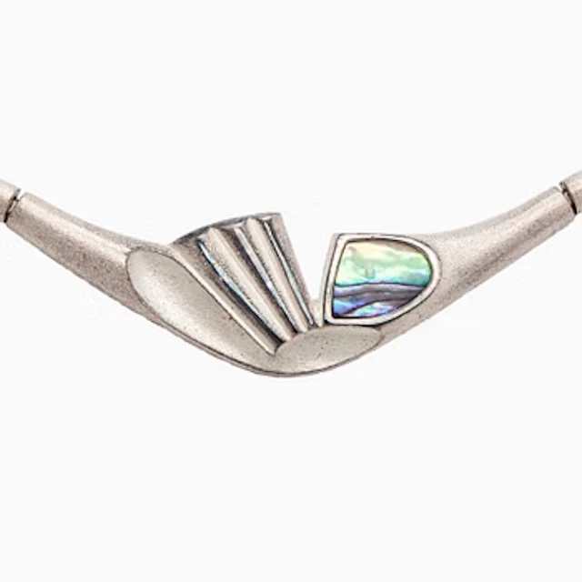 Zoltan Popovits, Necklace, ‘Nautilus’, silver, mother-of-pearl, Lapponia 2010.