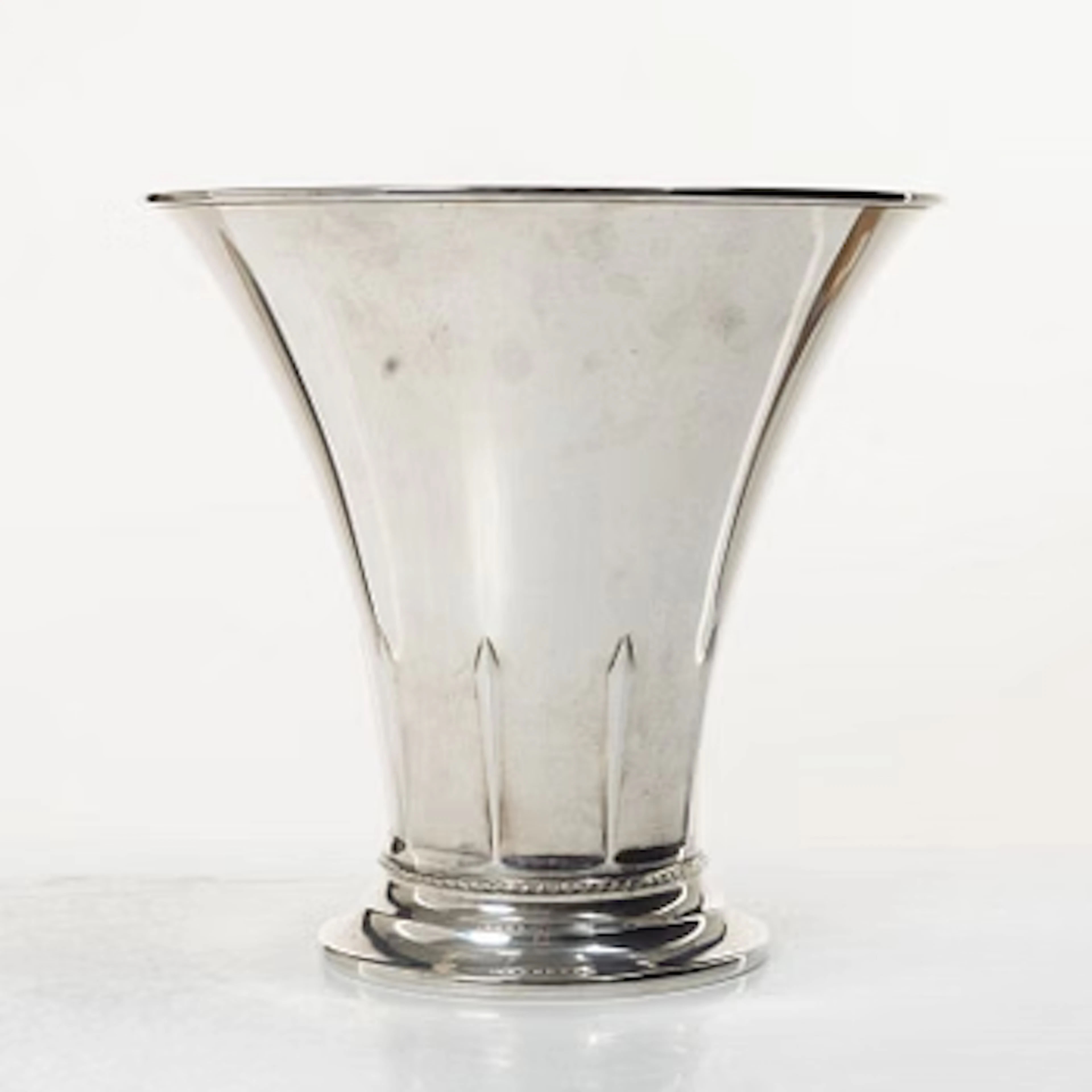 Vase, silver, CG Hallberg, Stockholm, 1929.