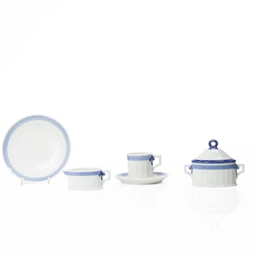 Royal Copenhagen, A 26 peice coffee set "Blue Vifte", Denmark.