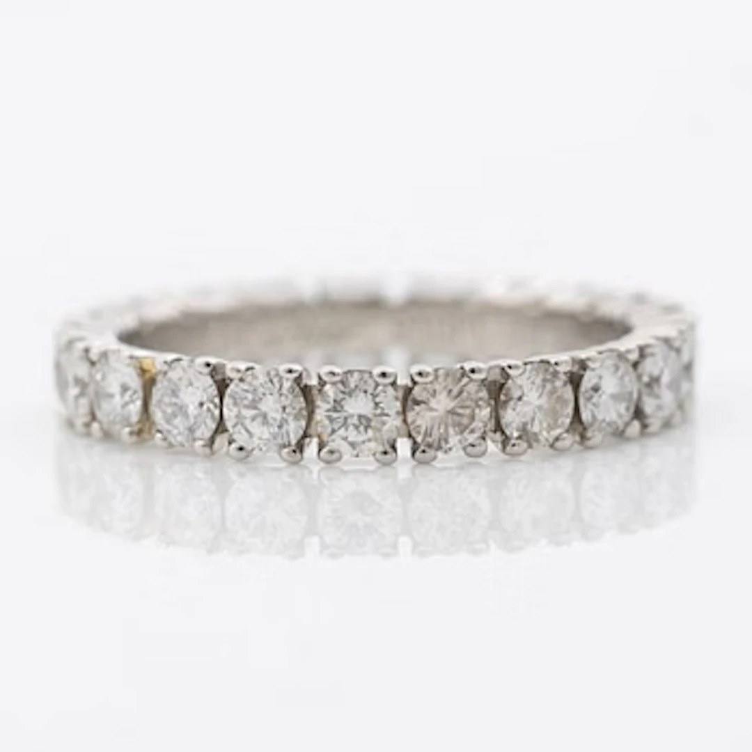 Ring, Cartier, full eternity platinum with brilliant-cut diamonds.