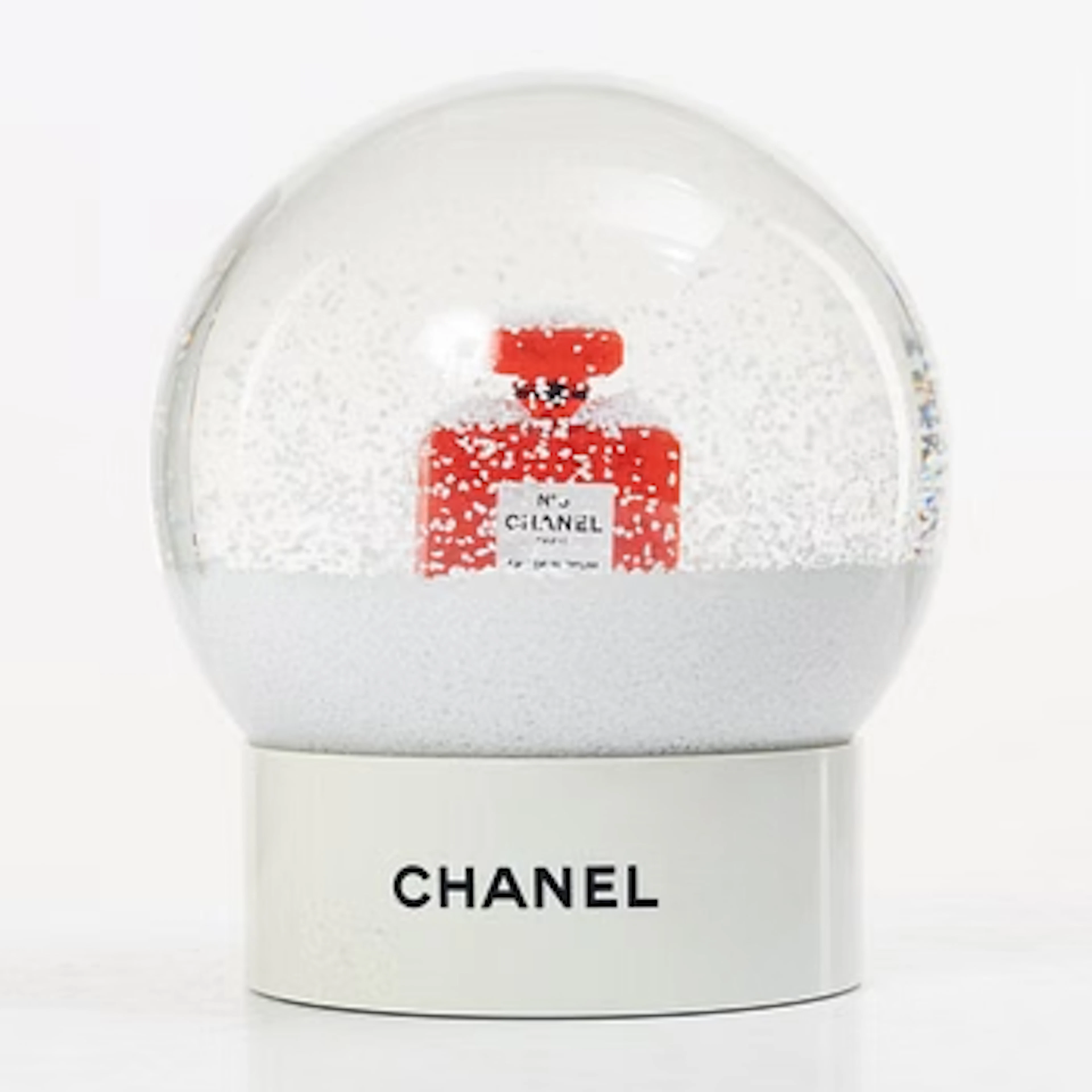 Chanel, Snow globe.