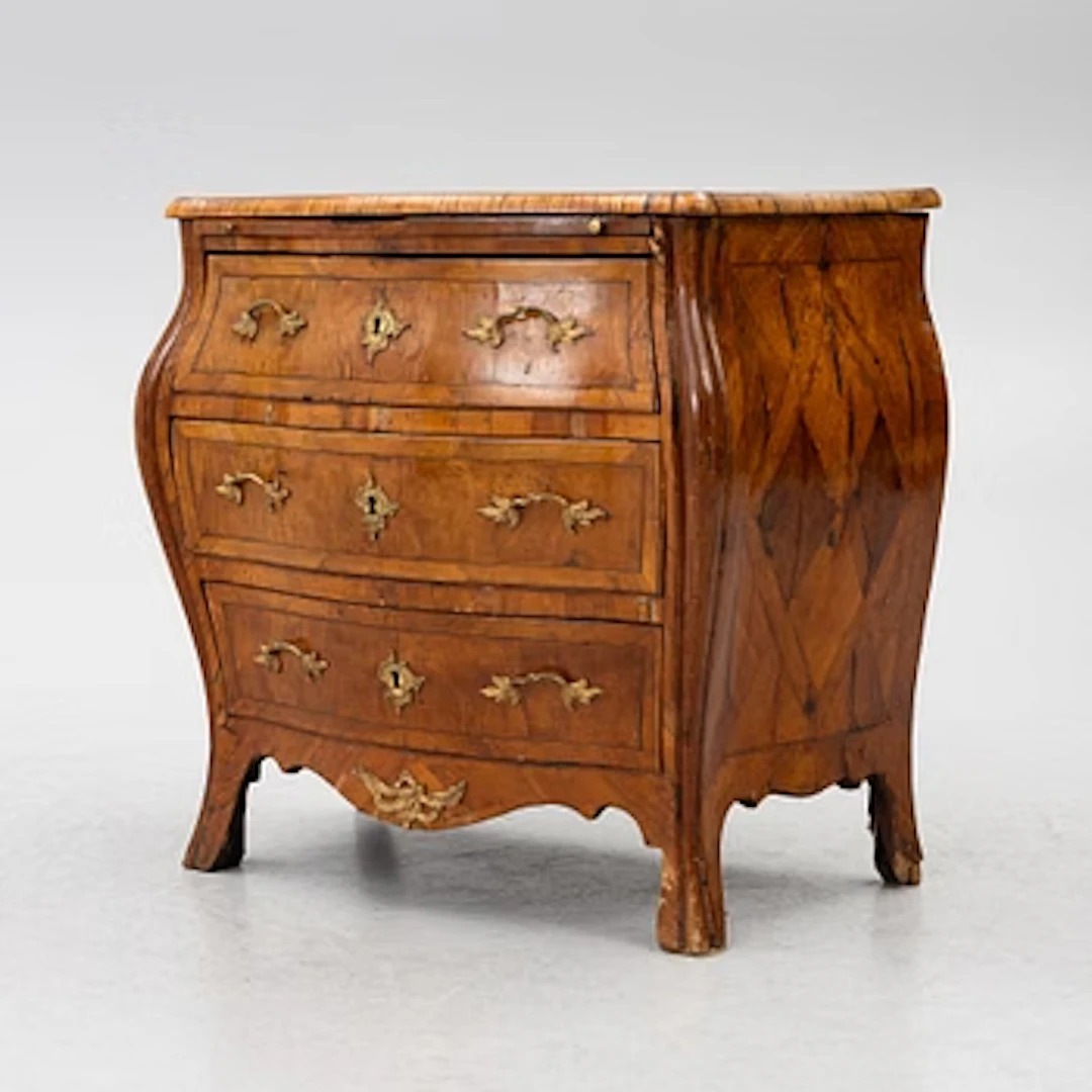A chest of drawers, Rococo, 18th century.