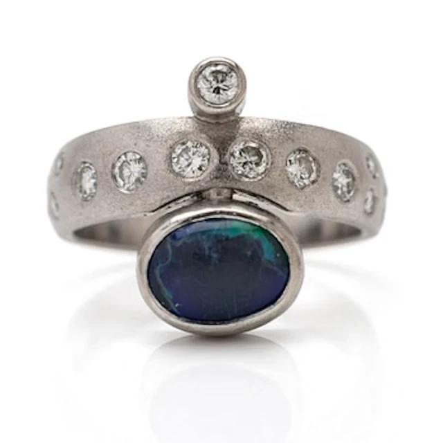 Evert Lindberg, 18K white gold ring with diamonds and opal triplet