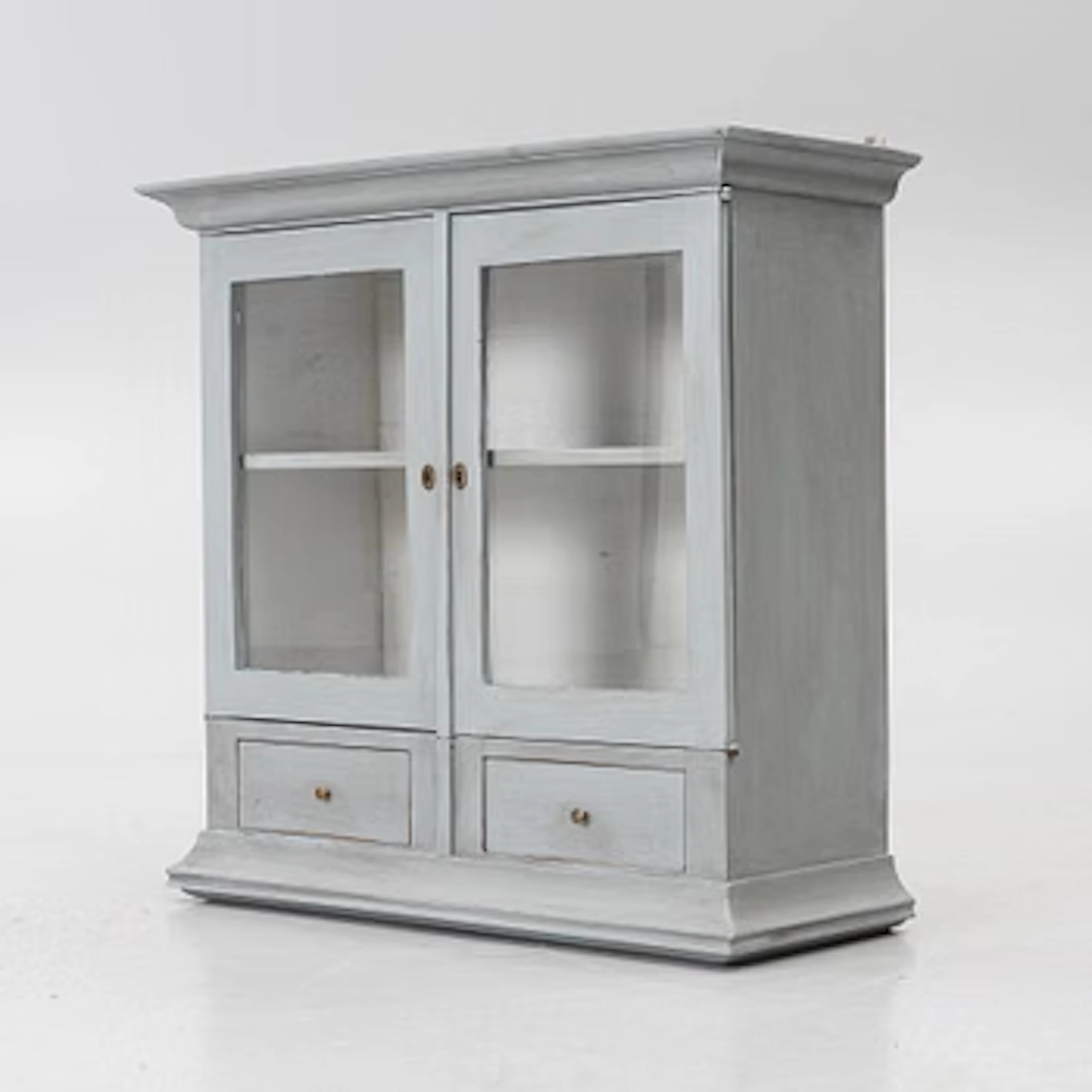 A hanging cabinet, 19th century.