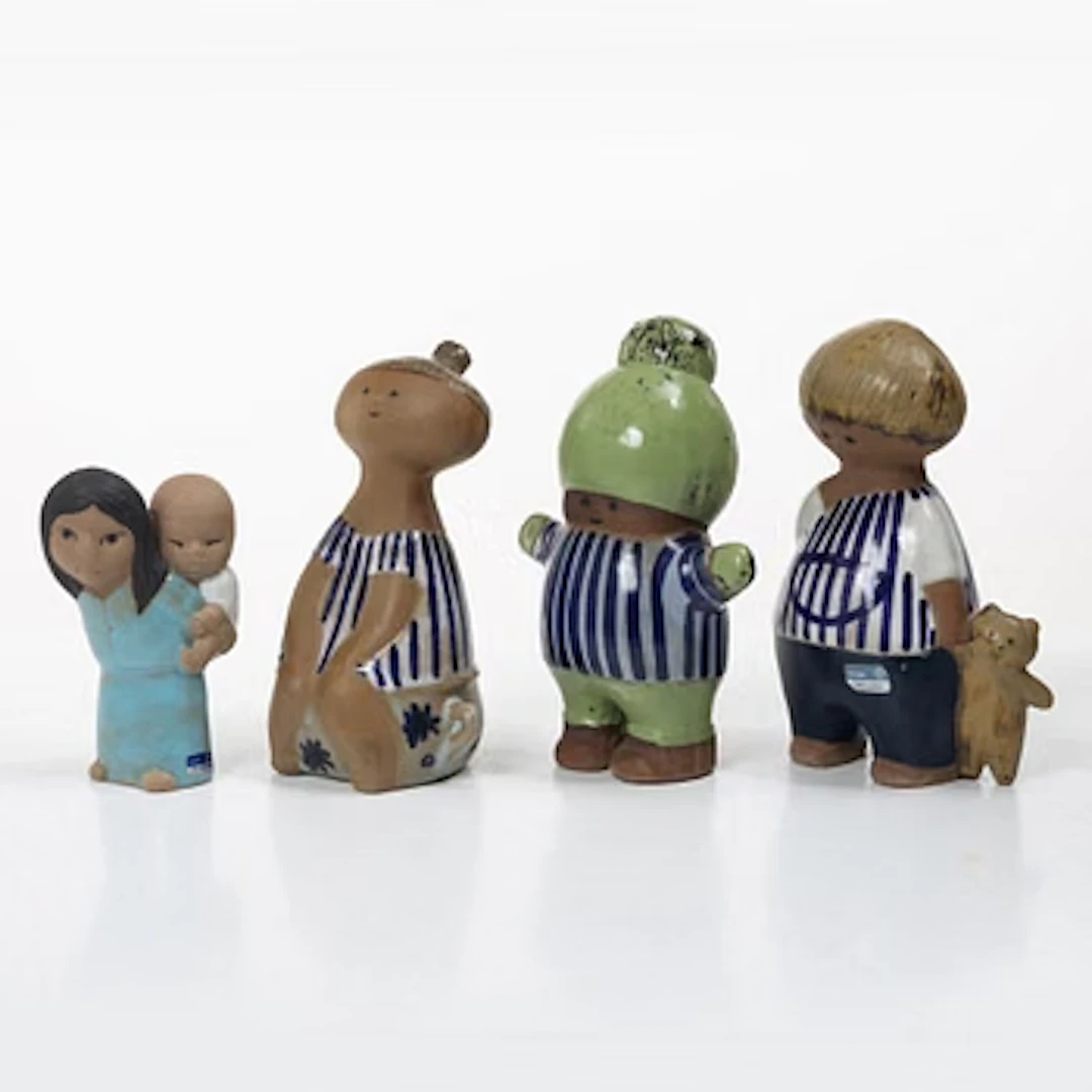 Lisa Larson, Figurines, 4 pcs, “Larsons ungar” and “Världens barn”